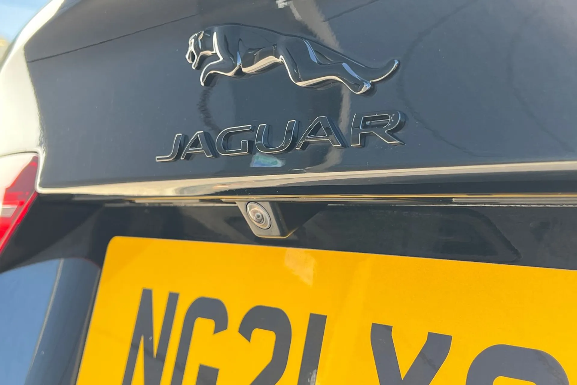 Jaguar XE thumbnail image number 27