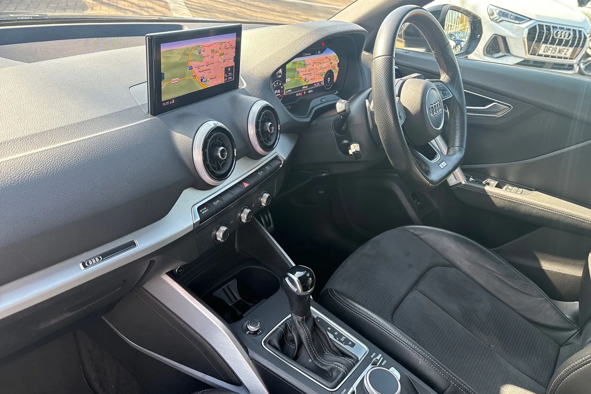 Audi Q2 thumbnail image number 26