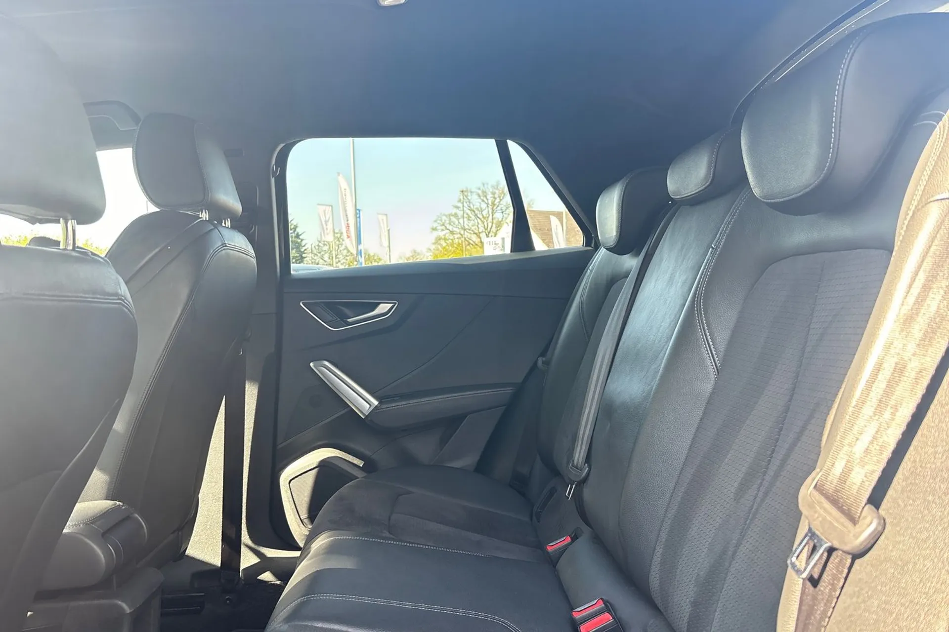 Audi Q2 thumbnail image number 30