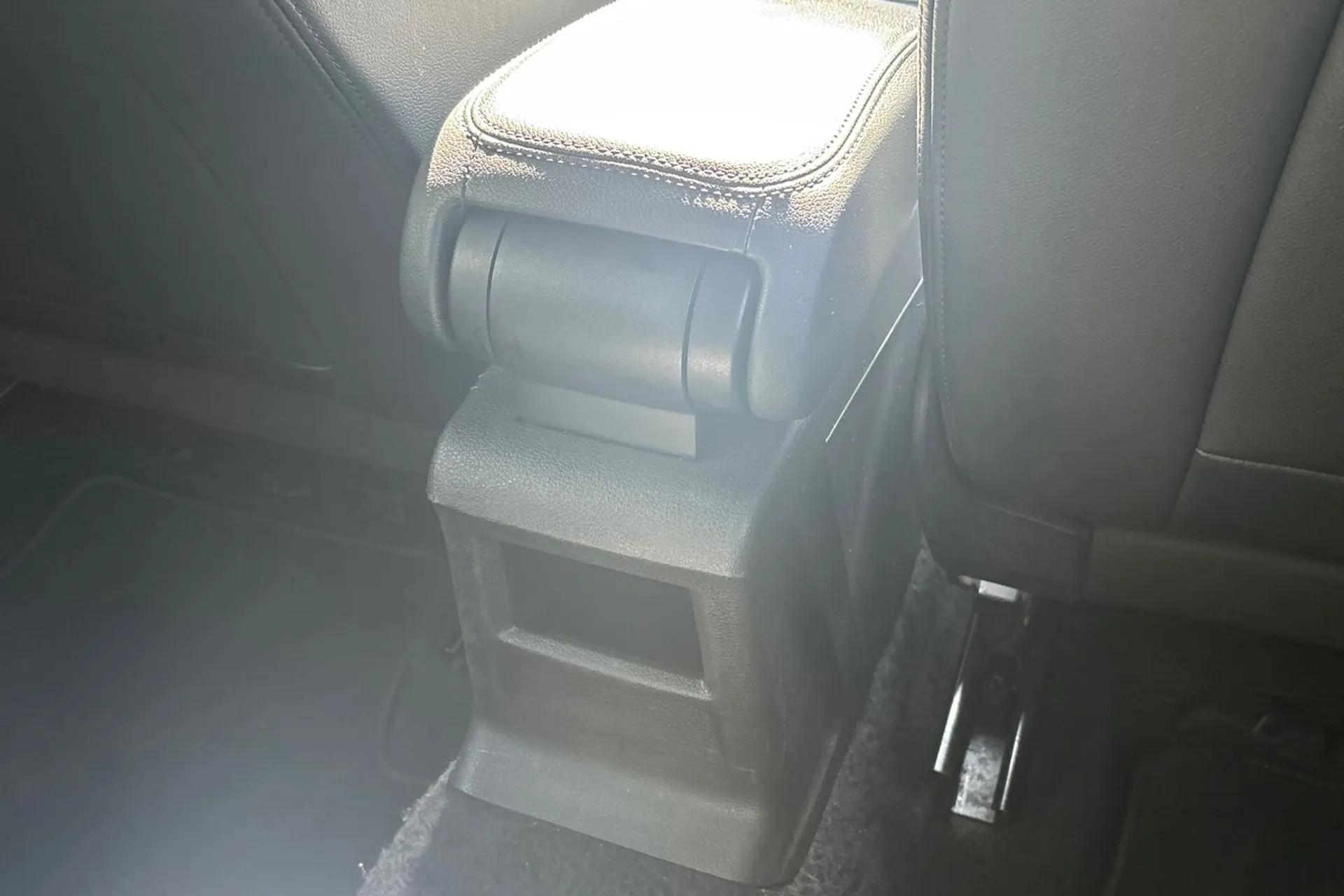 Audi Q2 thumbnail image number 28