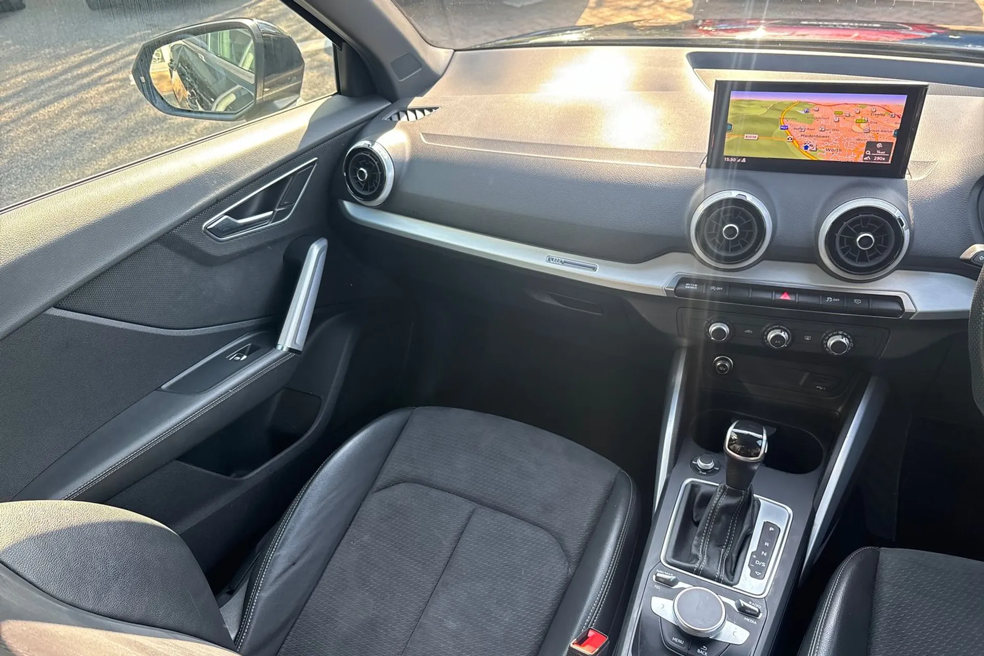 Audi Q2 thumbnail image number 33