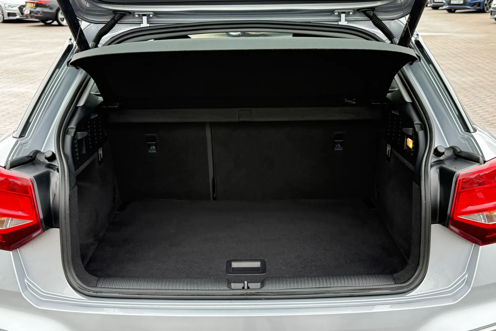 Audi Q2 thumbnail image number 32