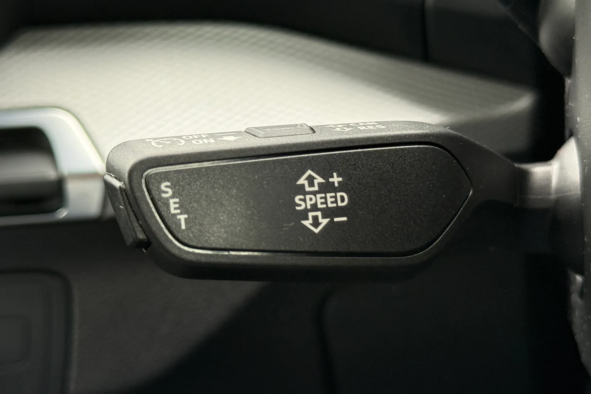 Audi Q2 thumbnail image number 15
