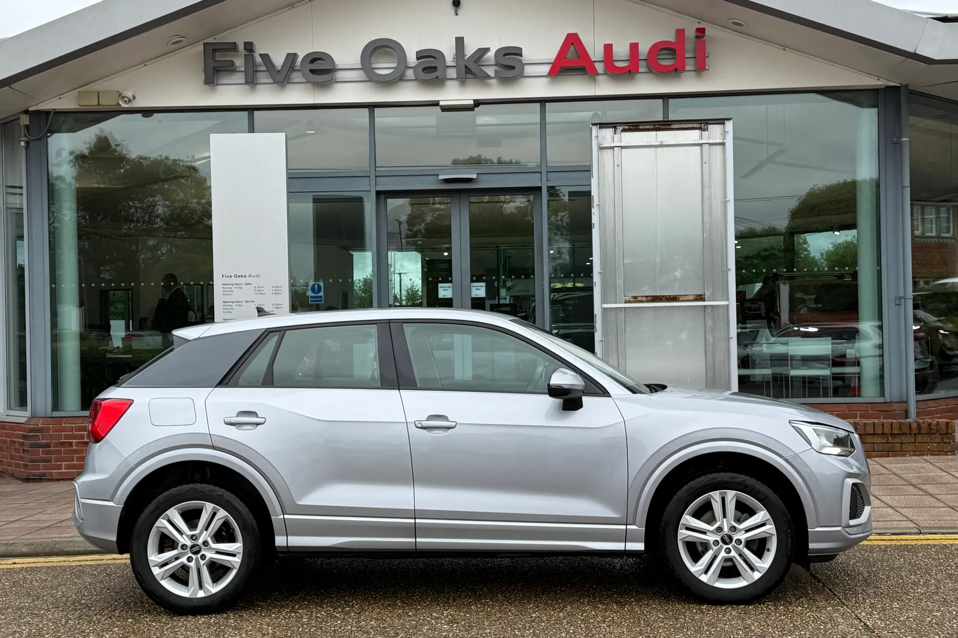 Audi Q2 thumbnail image number 2