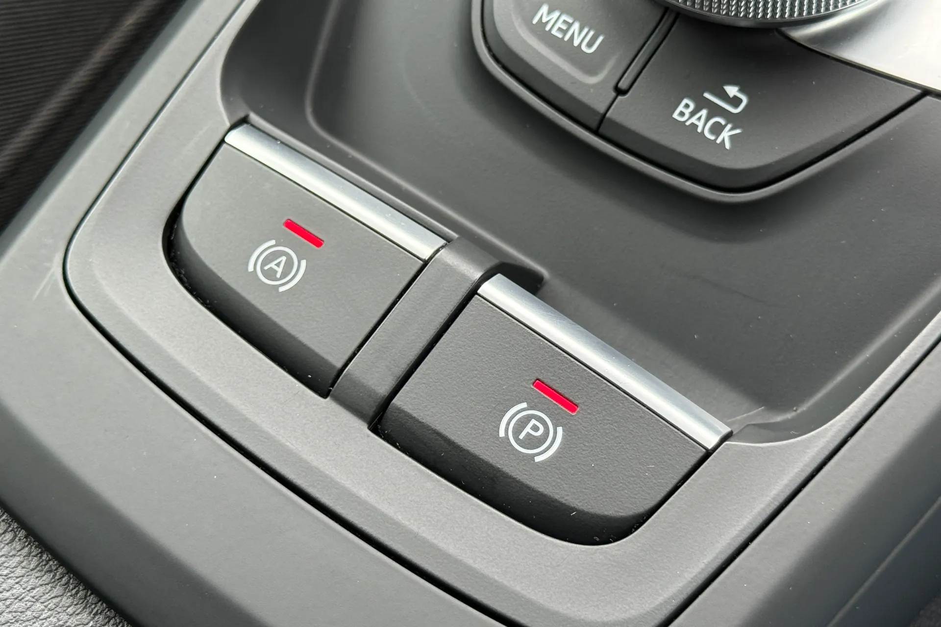 Audi Q2 thumbnail image number 38