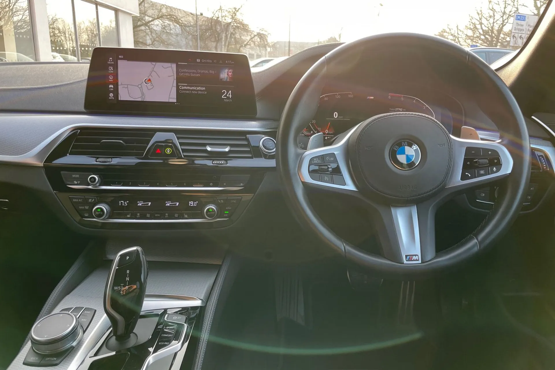 BMW 5 SERIES thumbnail image number 33