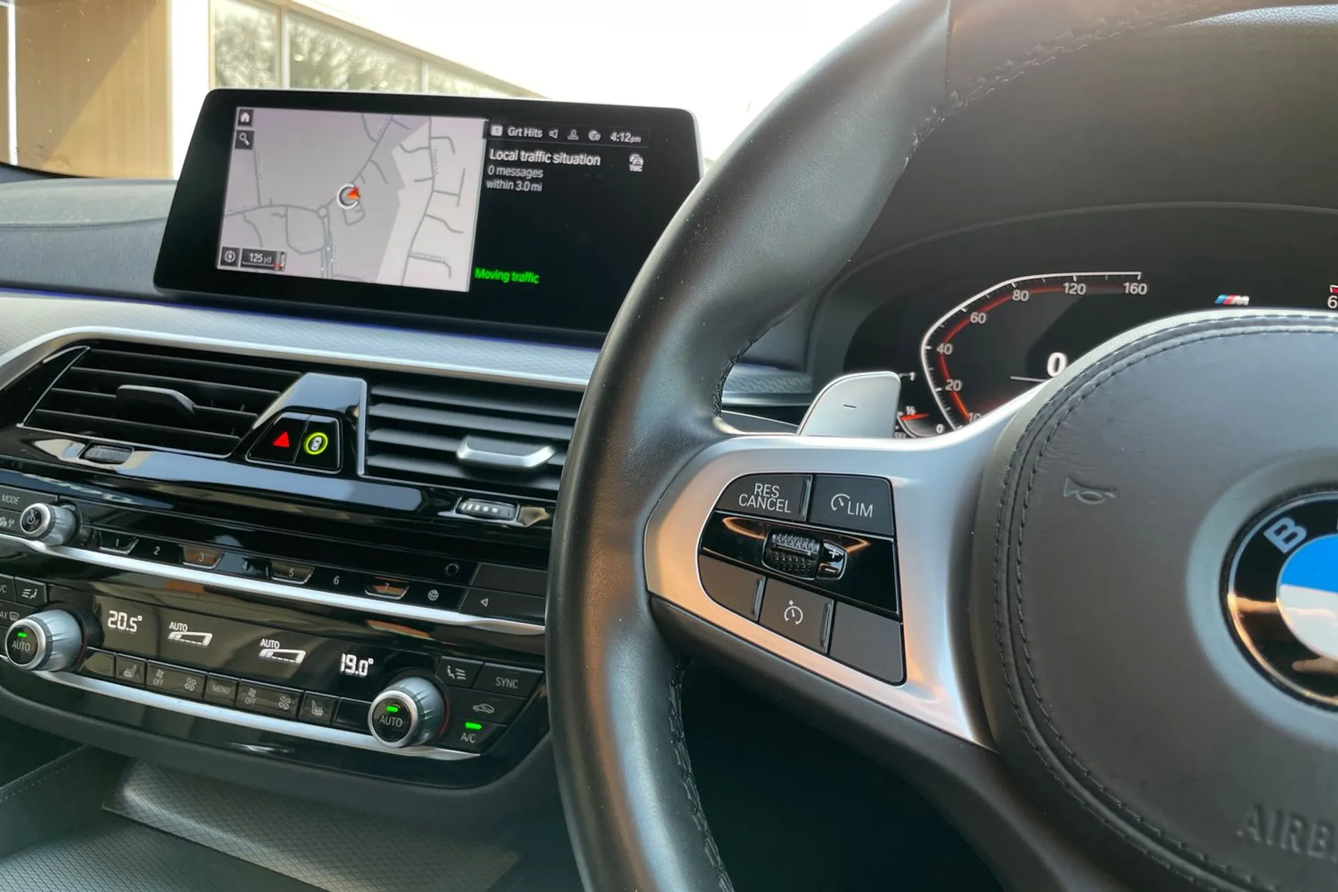 BMW 5 SERIES thumbnail image number 35