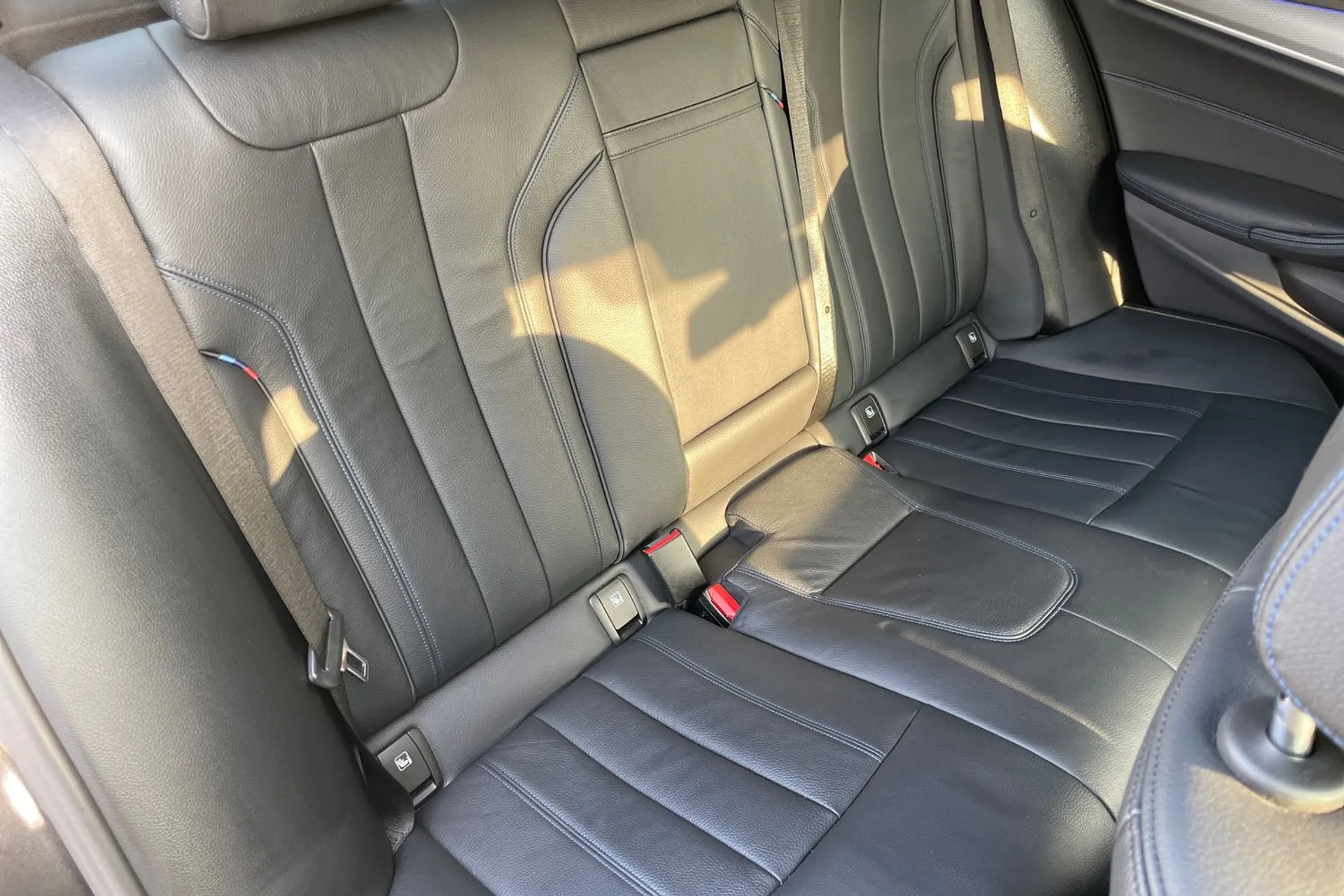 BMW 5 SERIES thumbnail image number 24