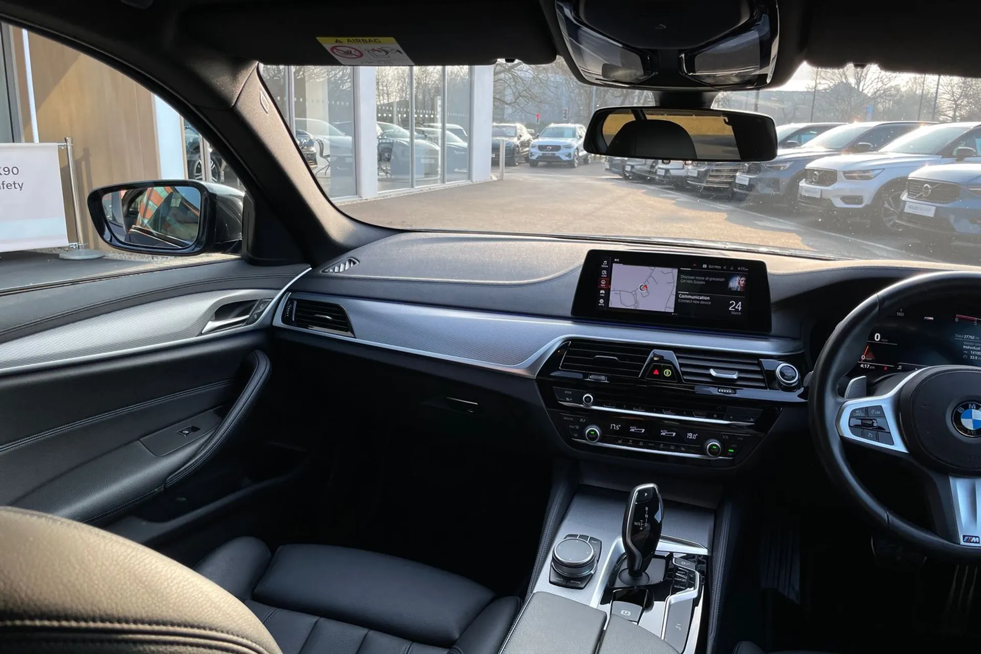 BMW 5 SERIES thumbnail image number 31