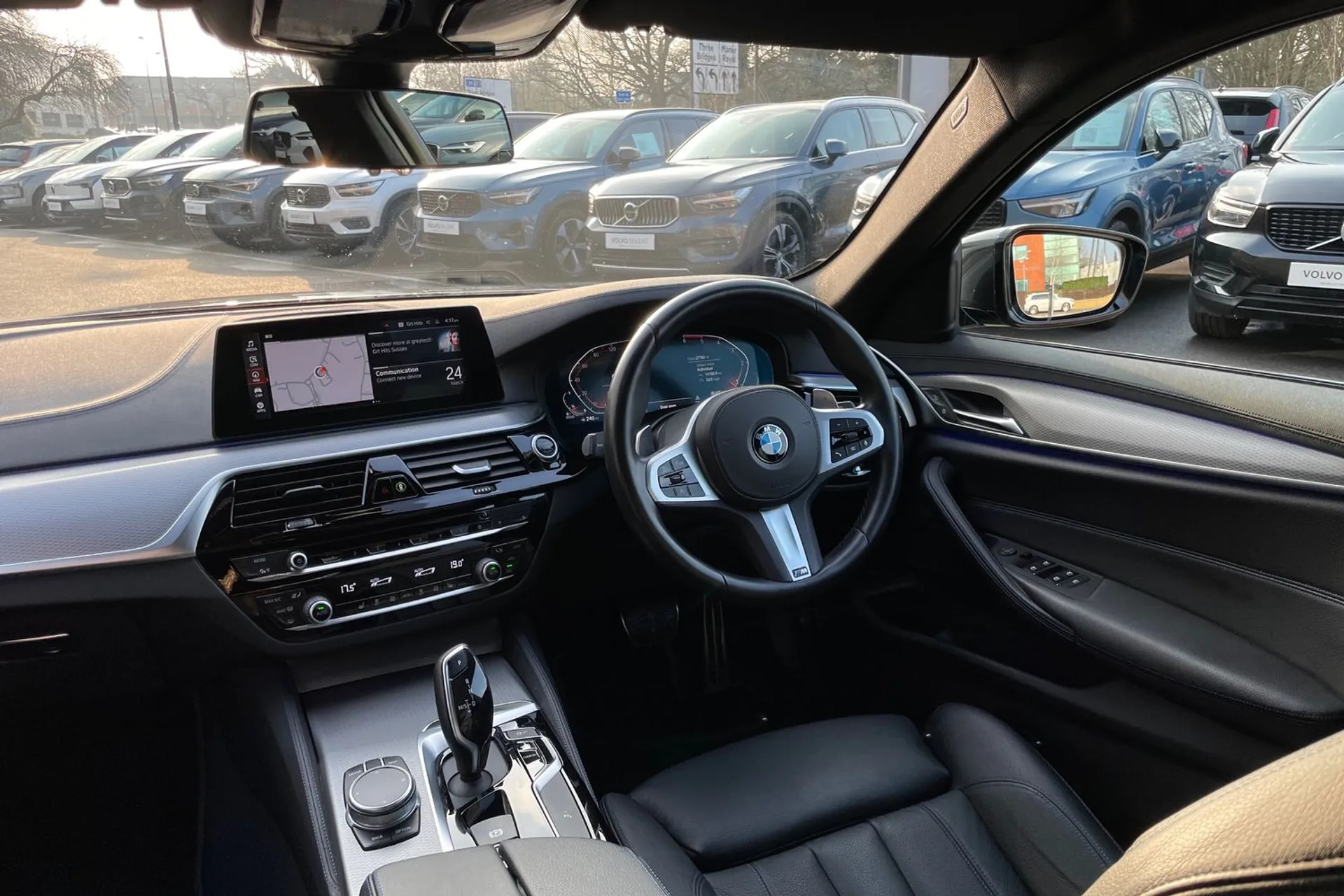 BMW 5 SERIES thumbnail image number 32