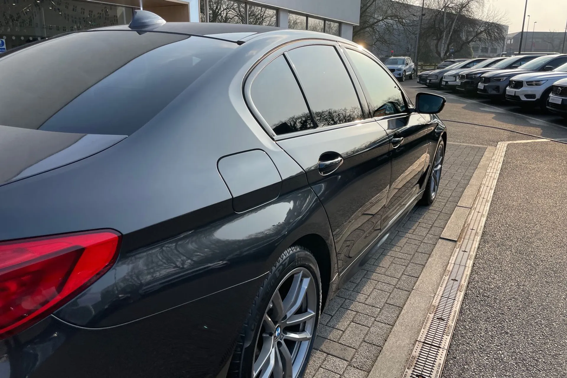 BMW 5 SERIES thumbnail image number 7