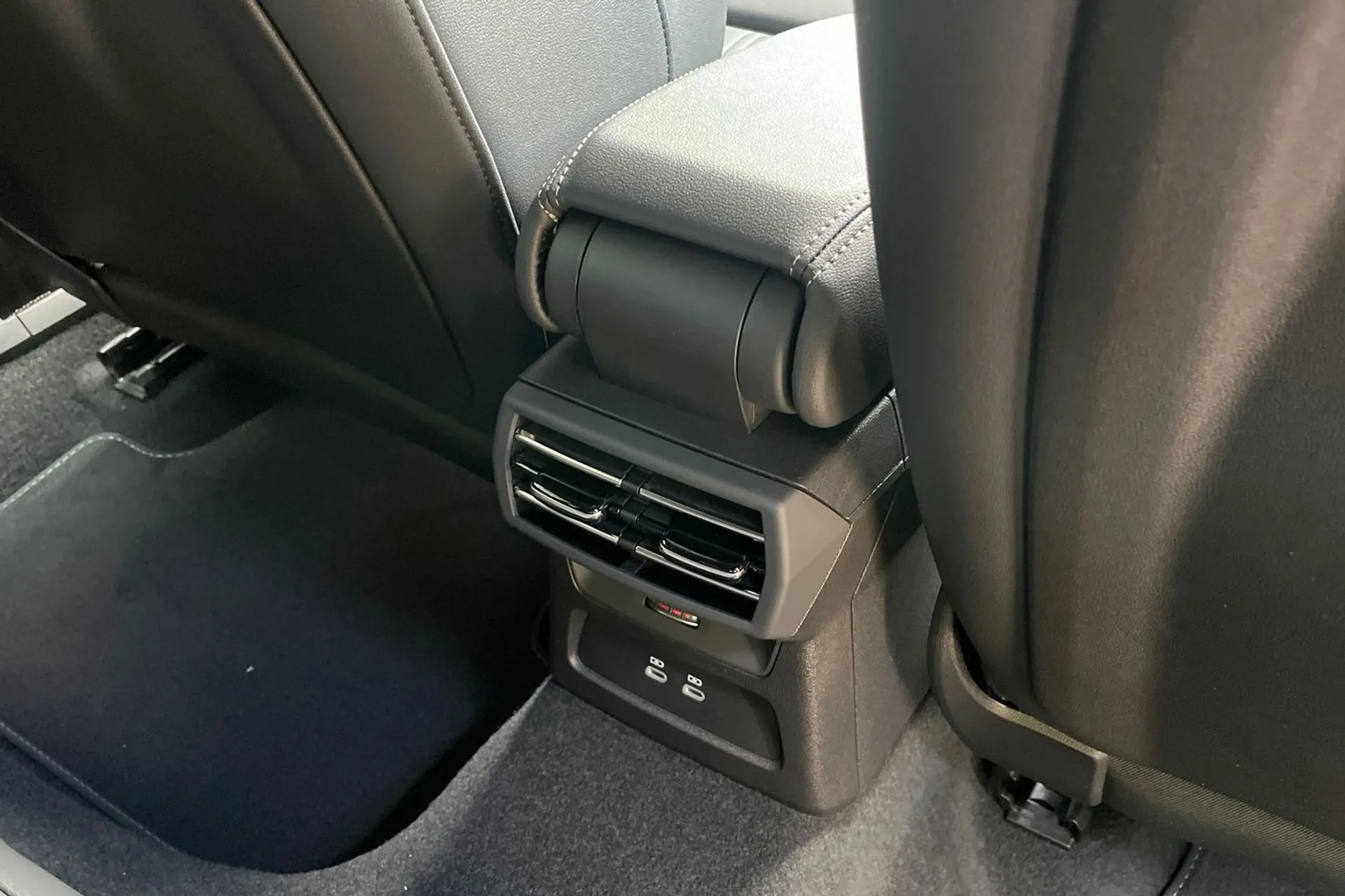 Audi A3 thumbnail image number 41