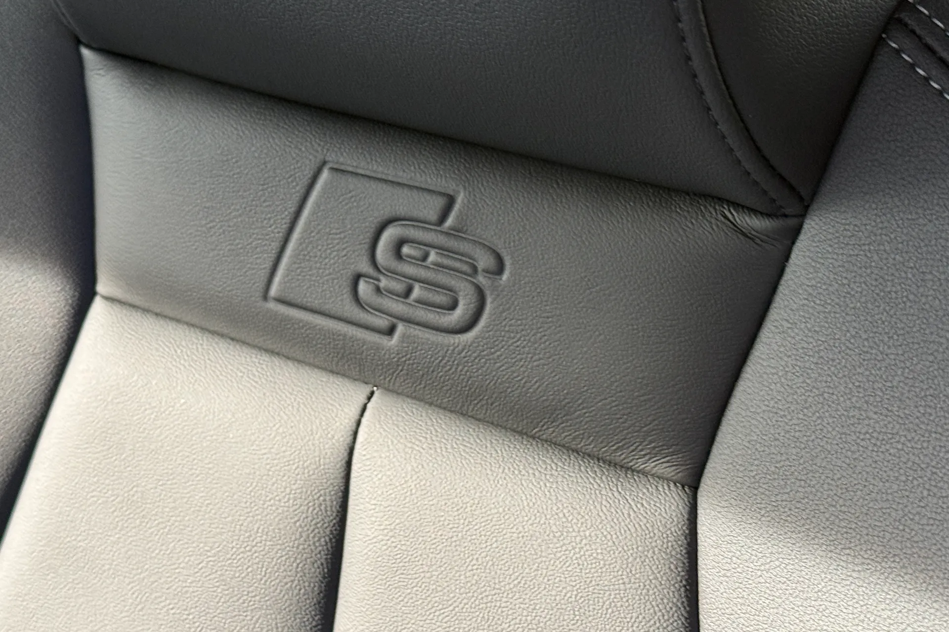 Audi A3 thumbnail image number 31