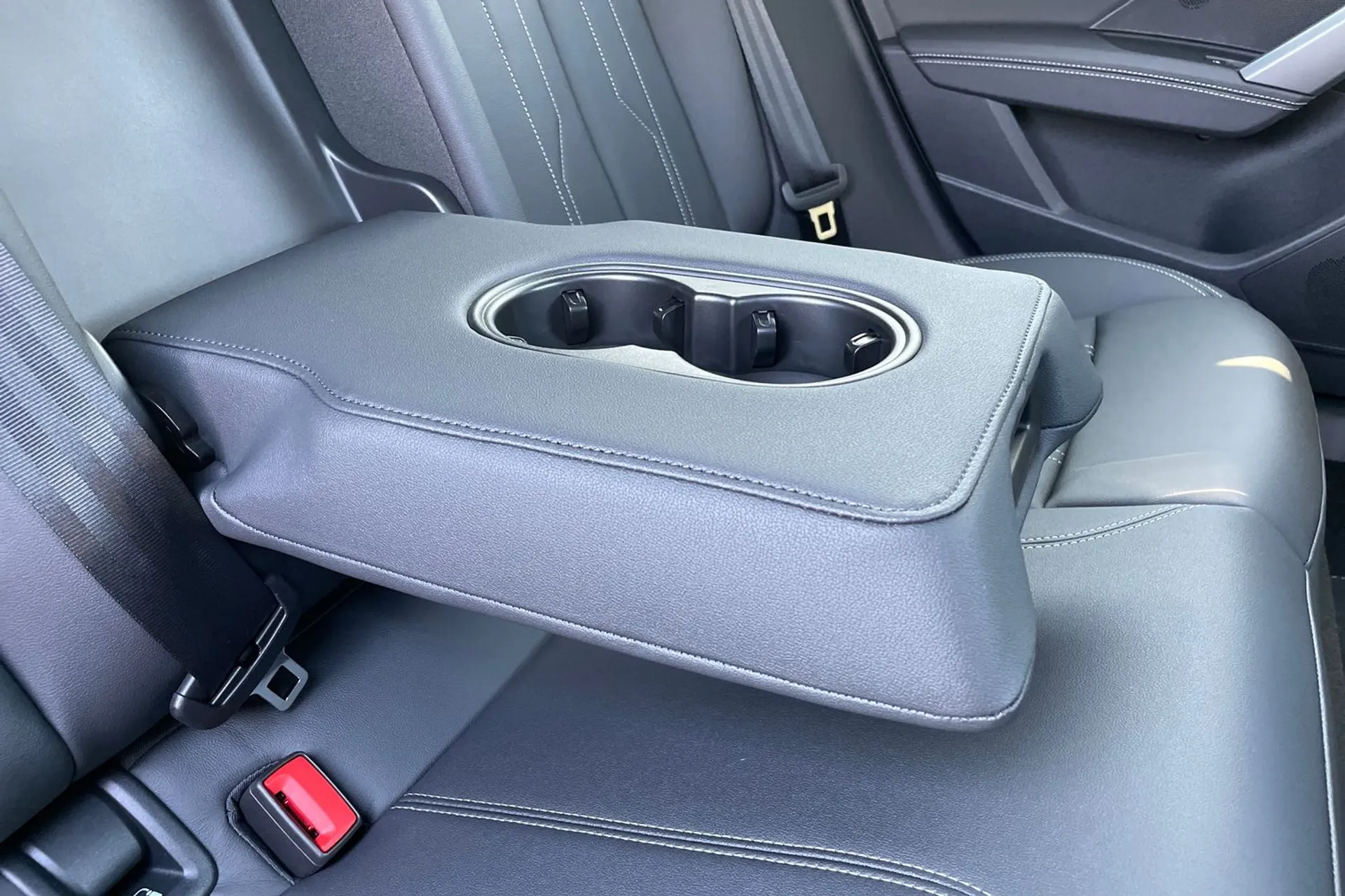 Audi A3 thumbnail image number 43