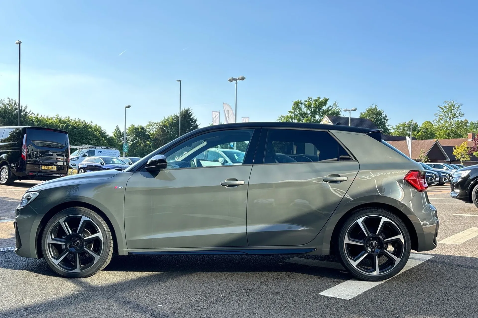 Audi A1 thumbnail image number 13