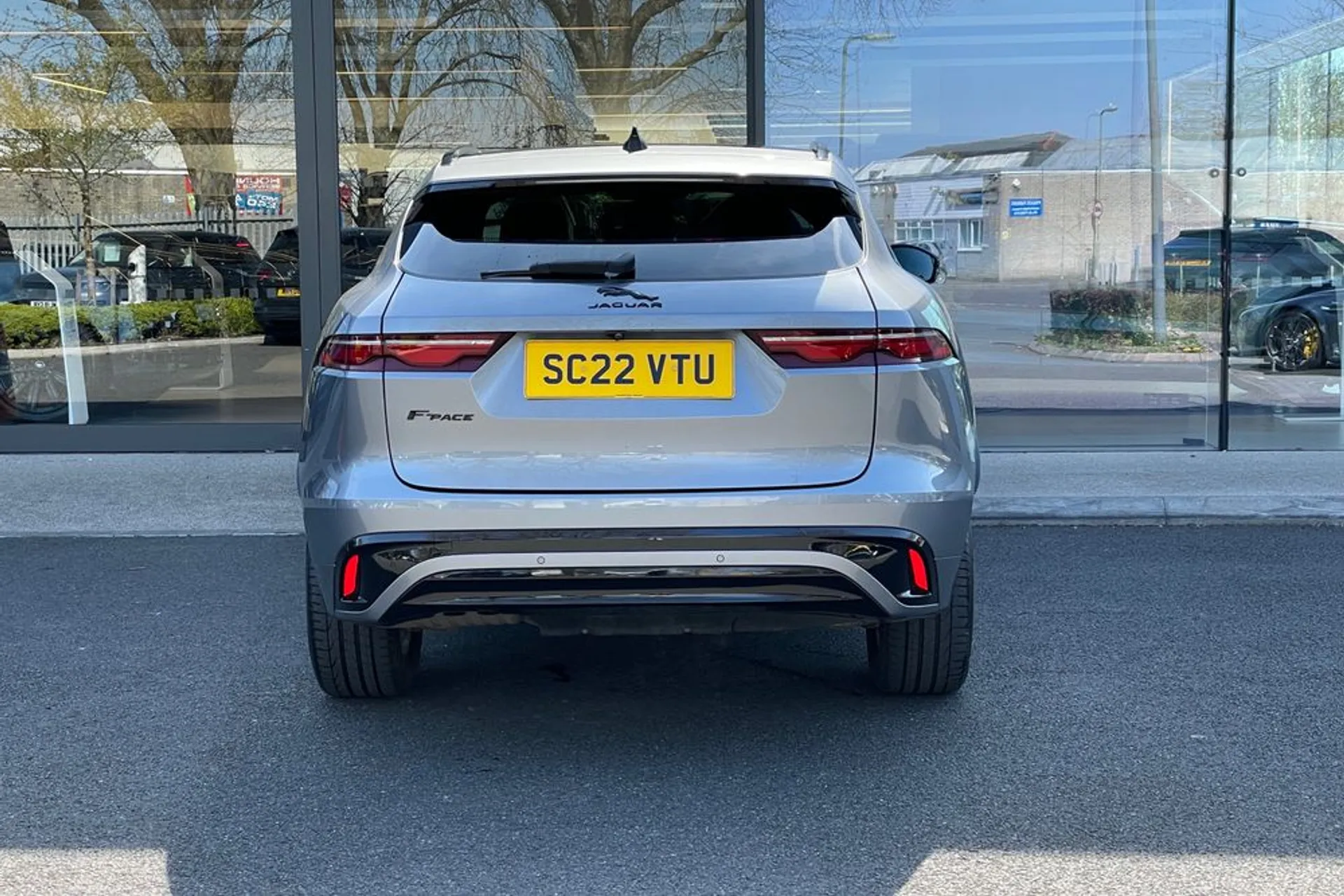 Jaguar F-PACE thumbnail image number 8