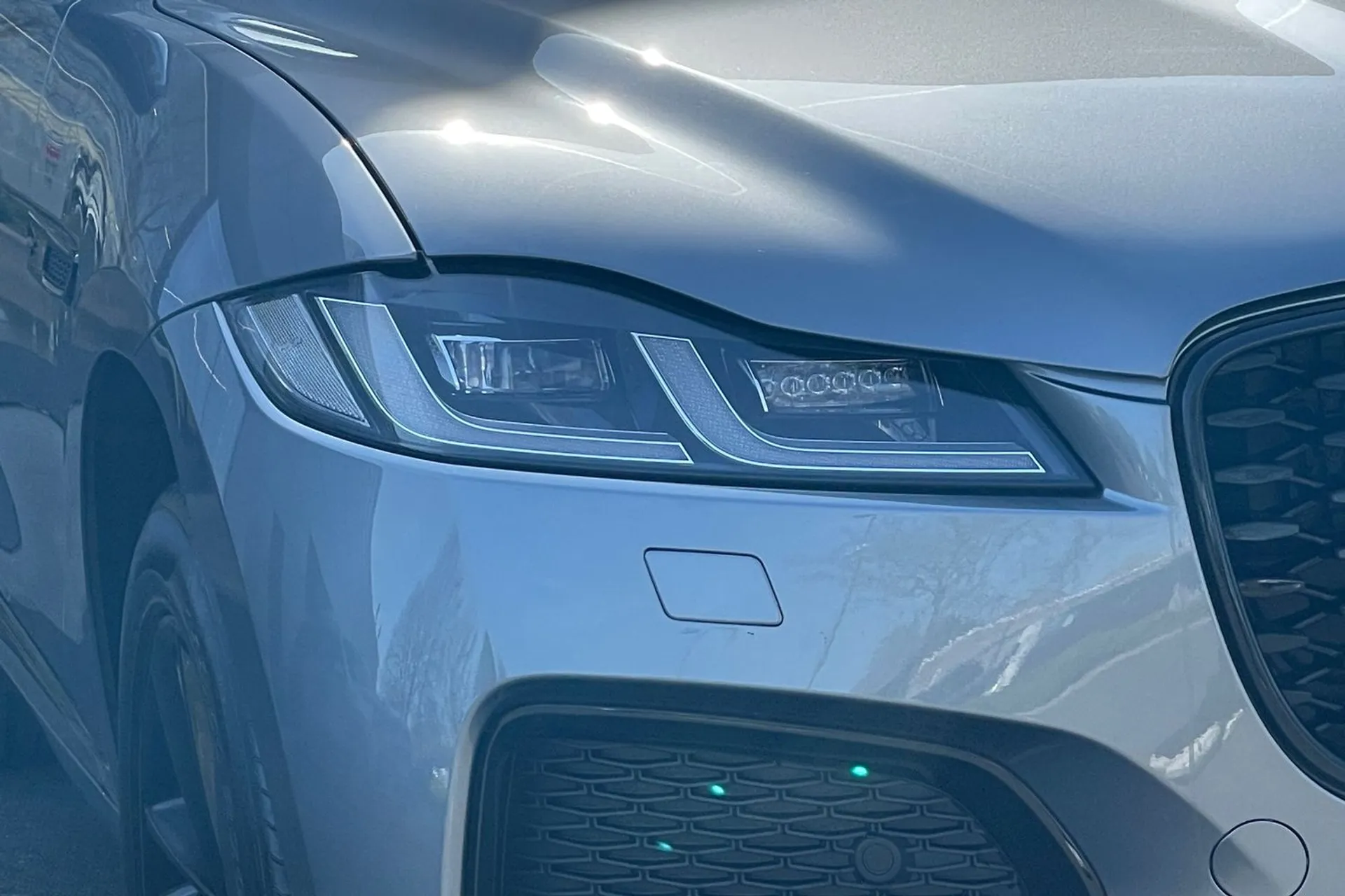 Jaguar F-PACE thumbnail image number 58