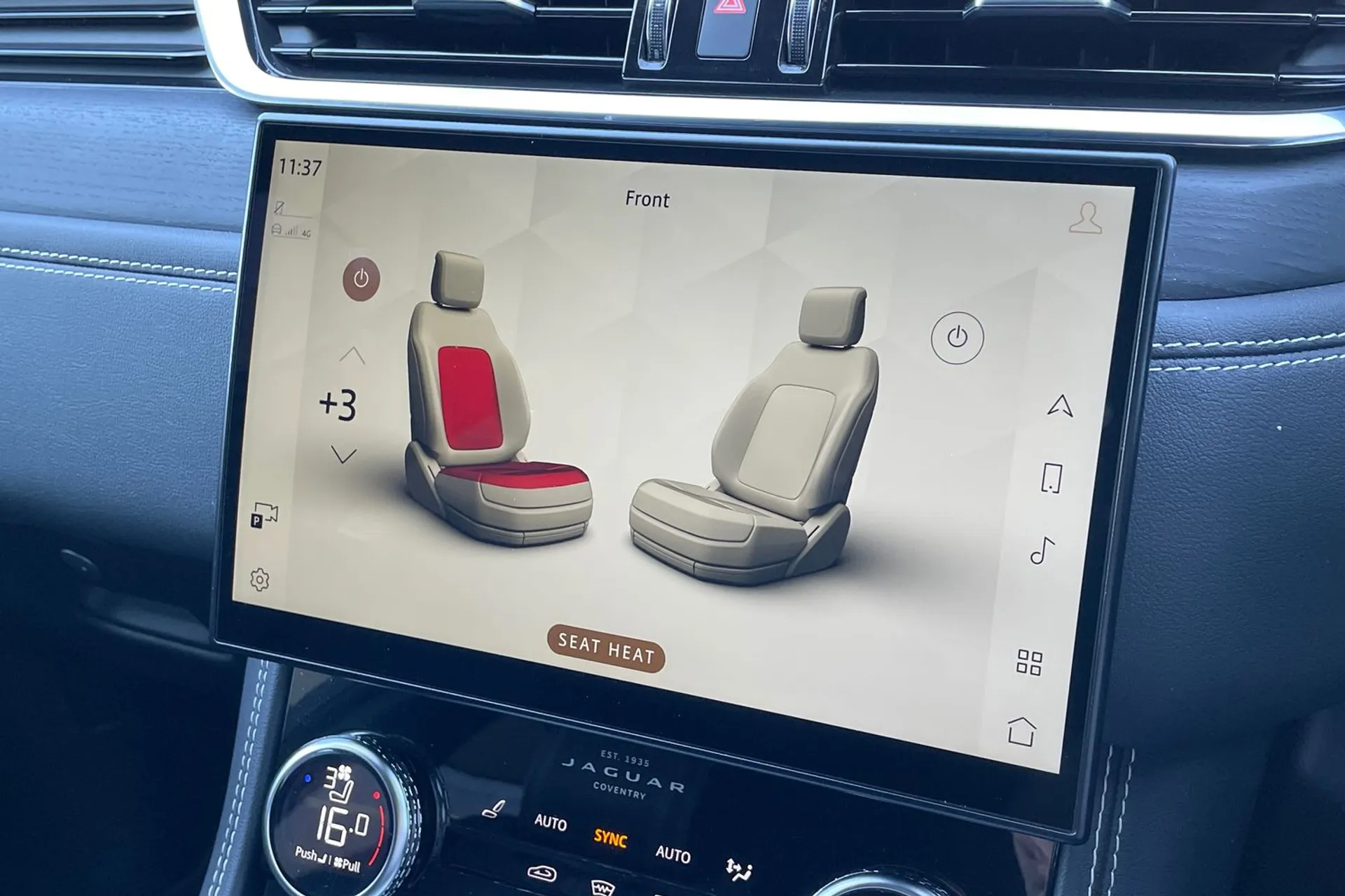 Jaguar F-PACE thumbnail image number 17