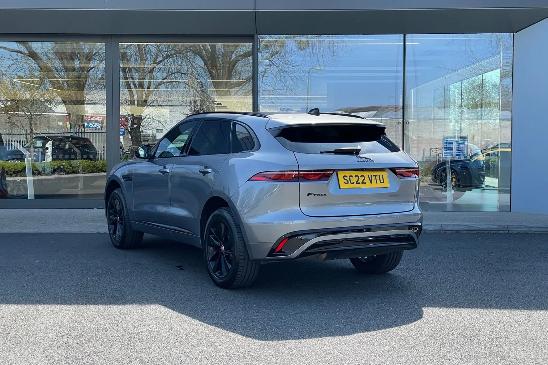 Jaguar F-PACE thumbnail image number 62