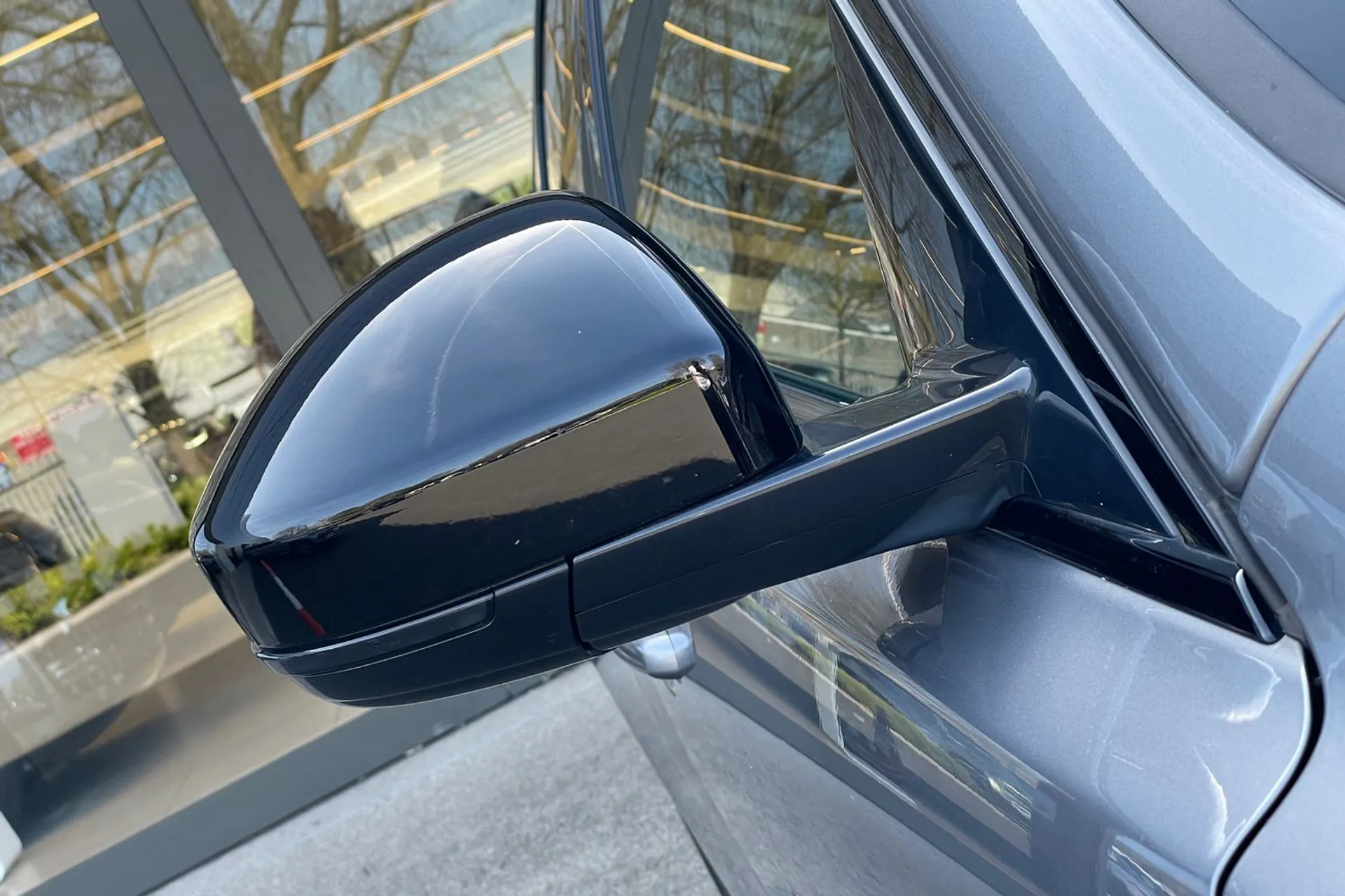 Jaguar F-PACE thumbnail image number 56