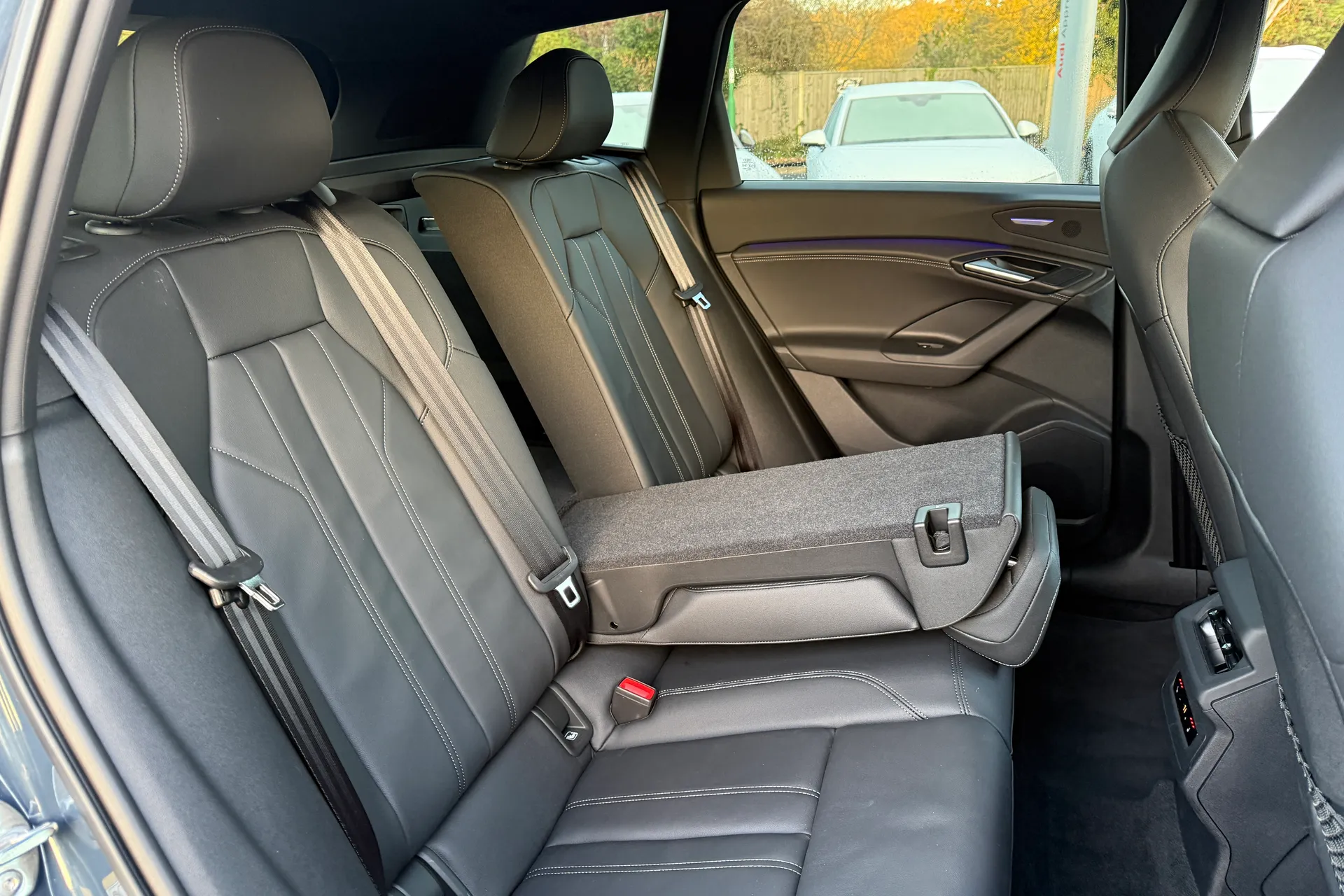 Audi Q6 thumbnail image number 42