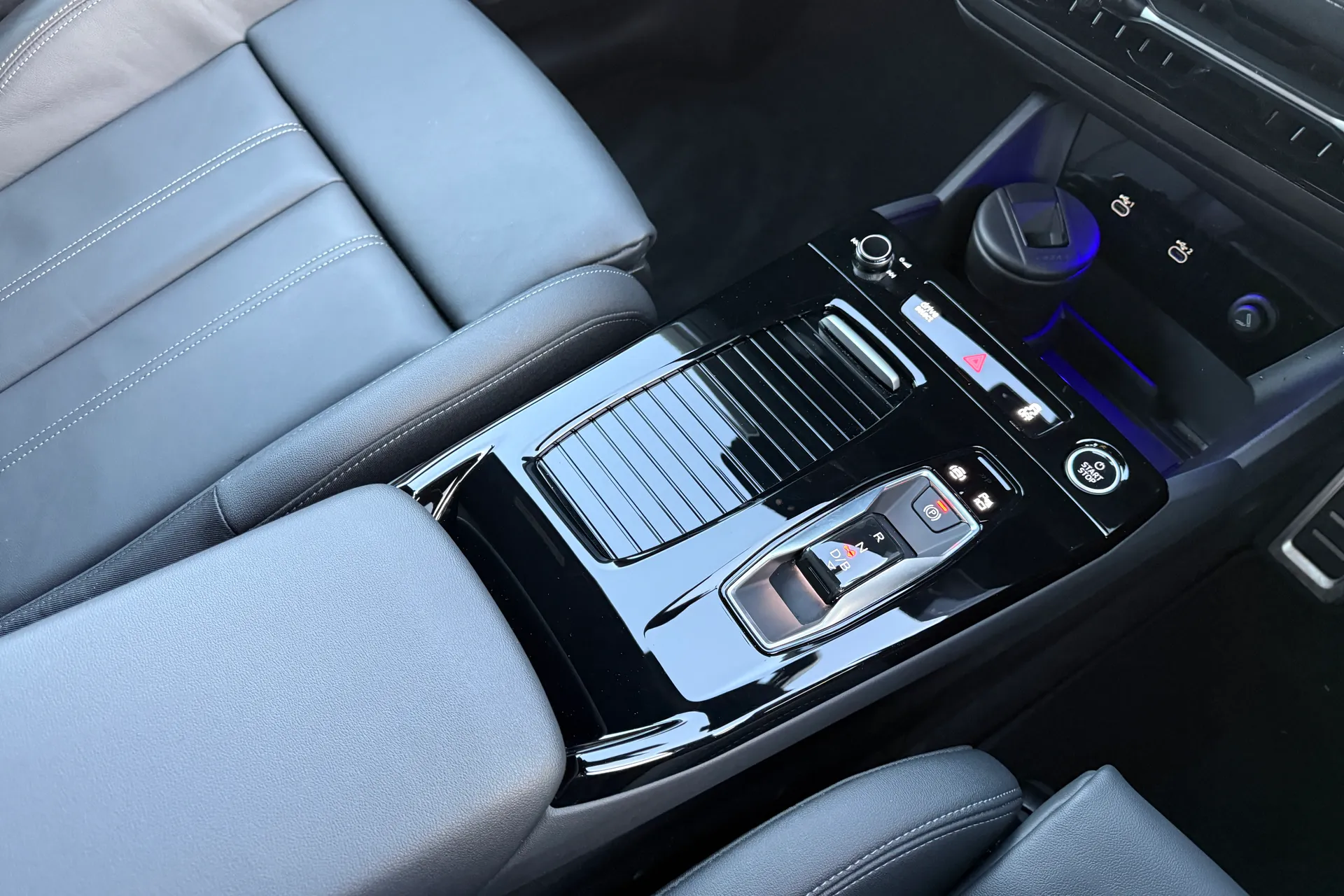 Audi Q6 thumbnail image number 36