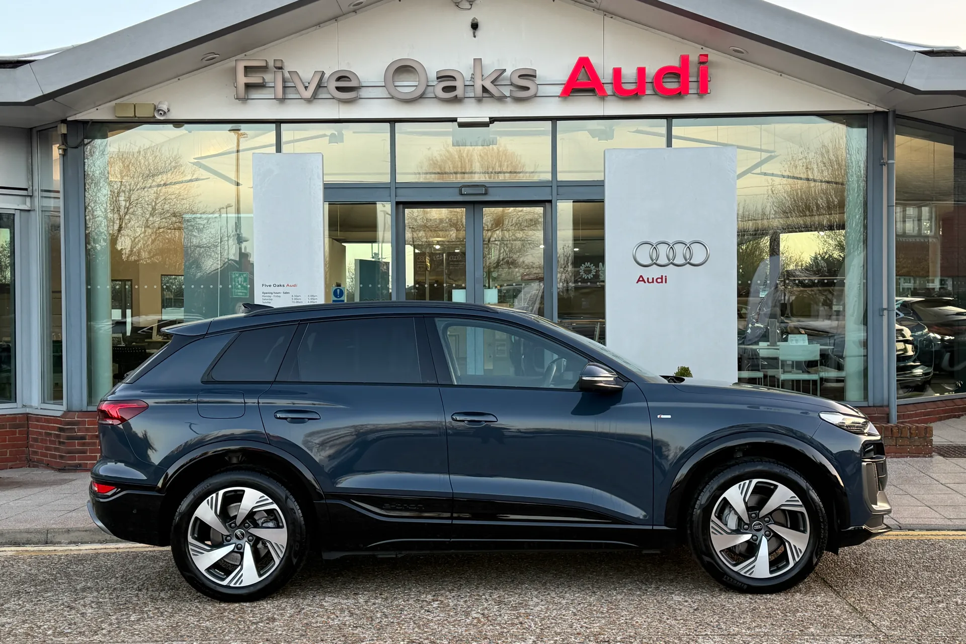Audi Q6 thumbnail image number 2