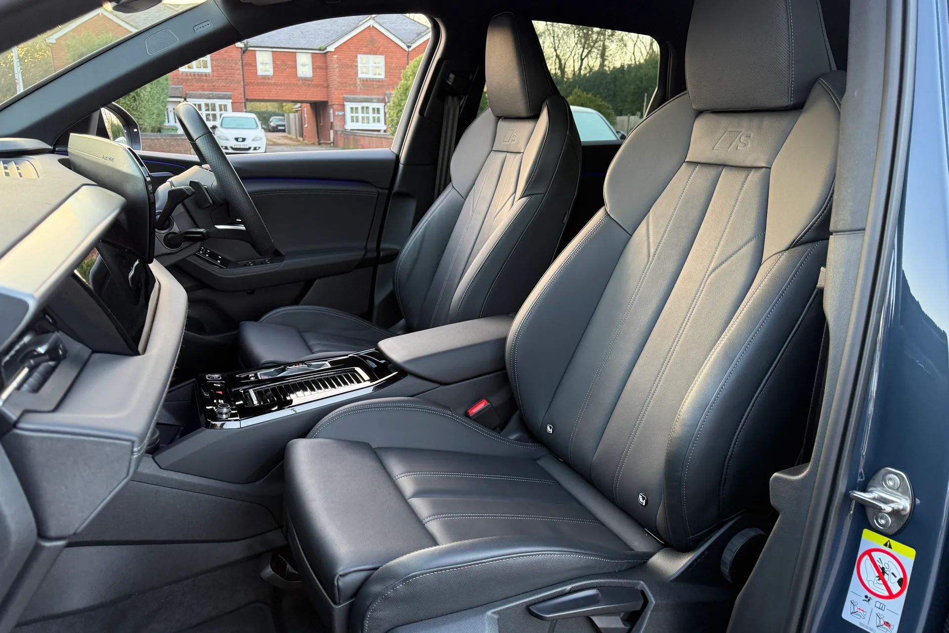 Audi Q6 thumbnail image number 26