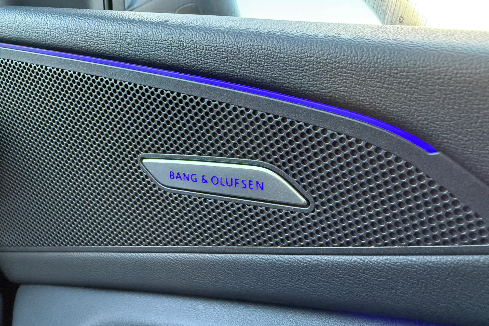 Audi Q6 thumbnail image number 12