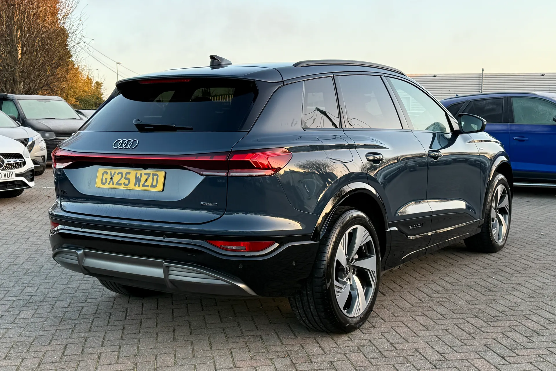 Audi Q6 thumbnail image number 27