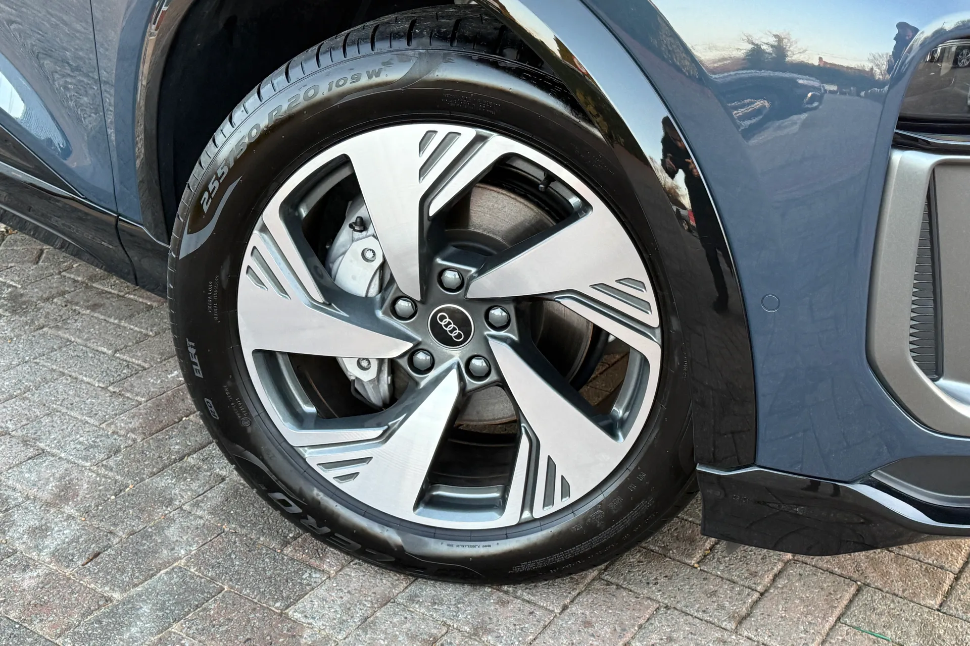 Audi Q6 thumbnail image number 7