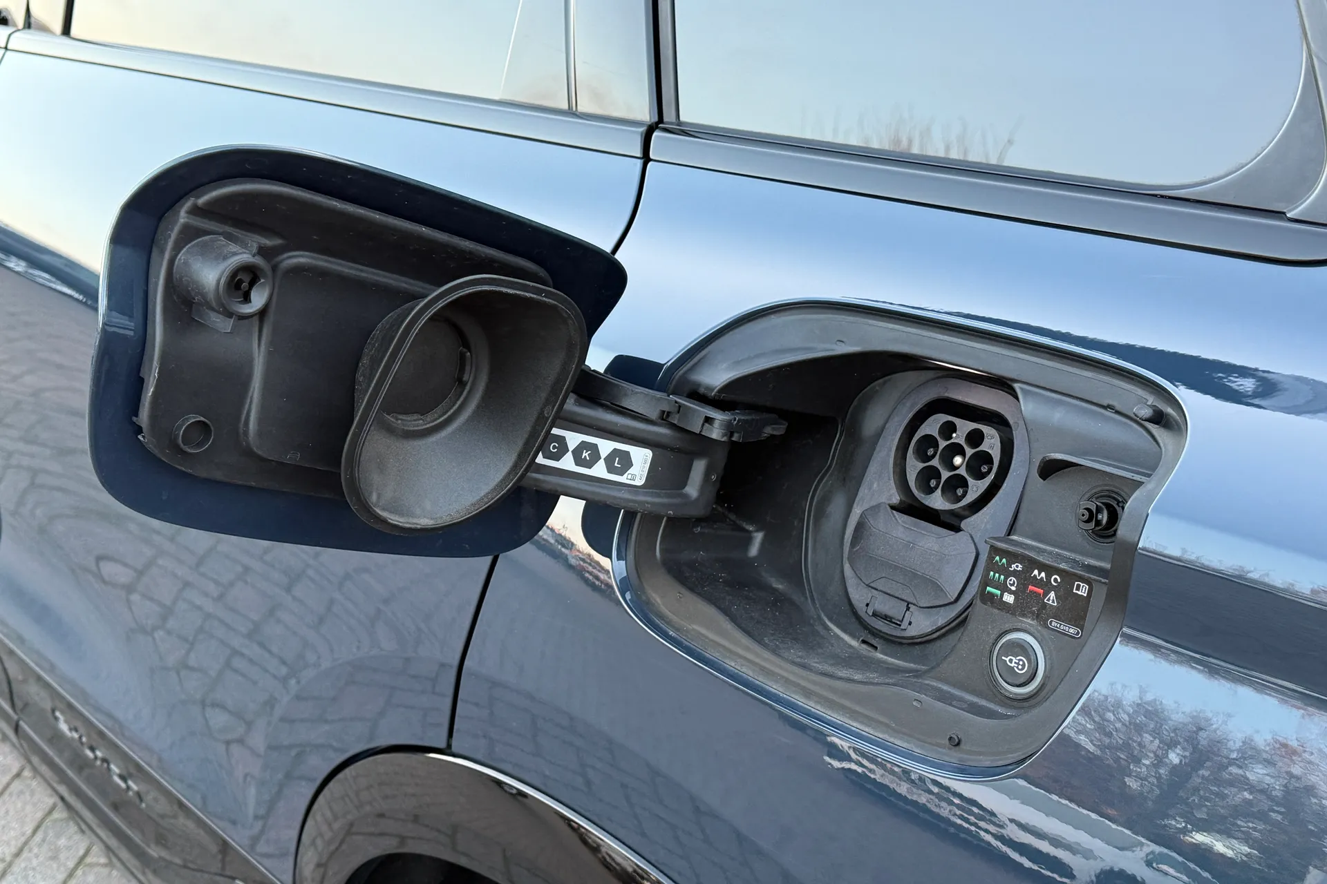 Audi Q6 thumbnail image number 47