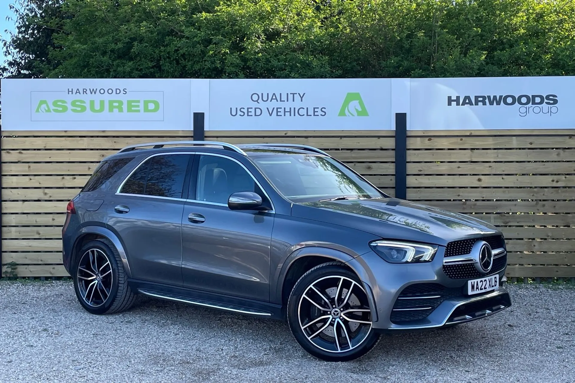 MERCEDES-BENZ GLE focused image