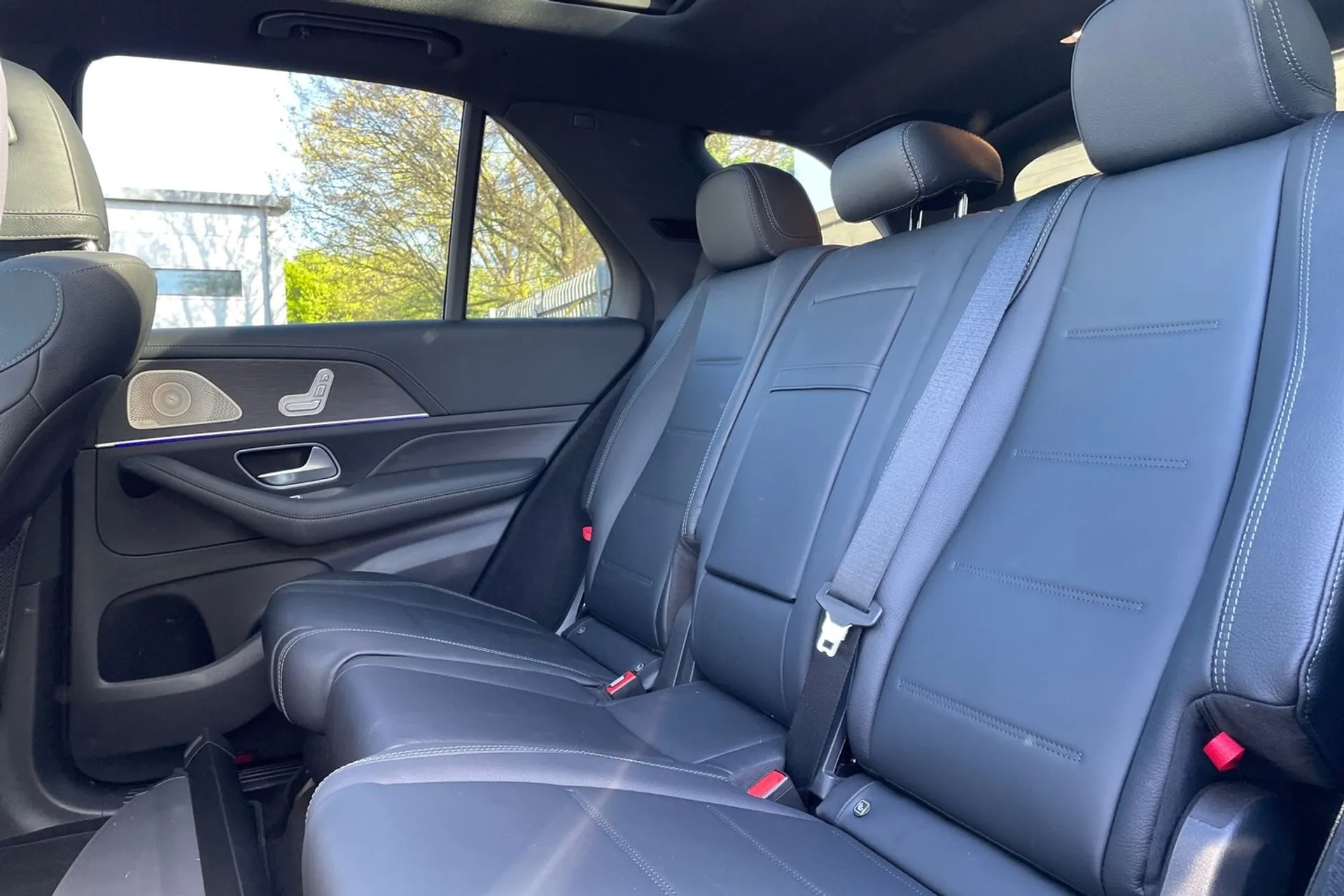 MERCEDES-BENZ GLE thumbnail image number 32