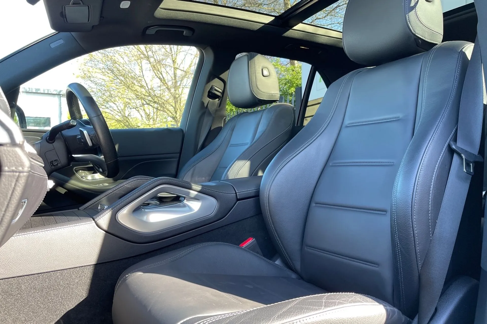 MERCEDES-BENZ GLE thumbnail image number 30