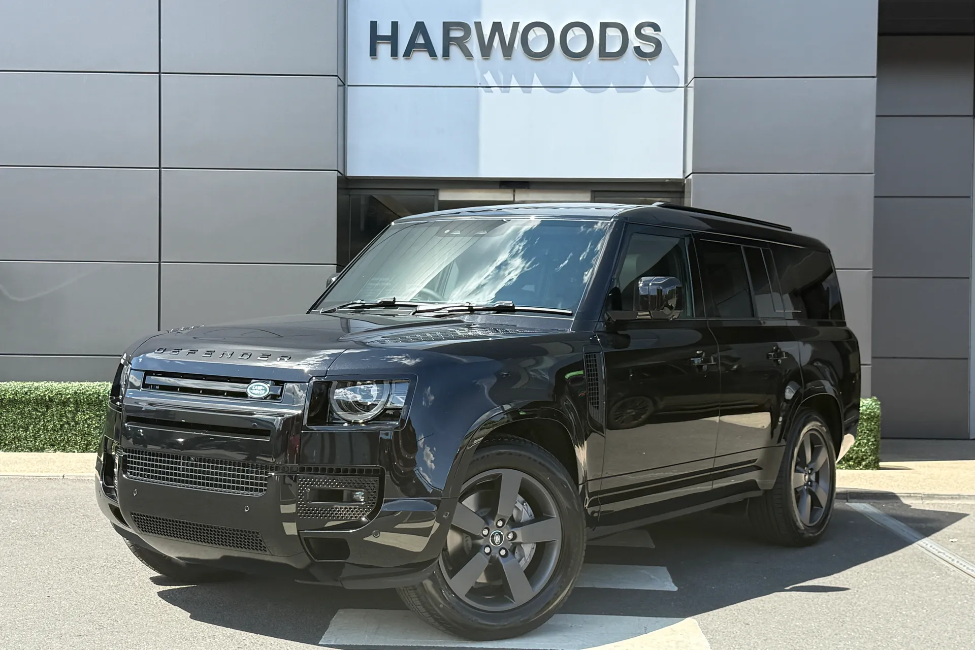 LAND ROVER Defender 130 thumbnail image number 6
