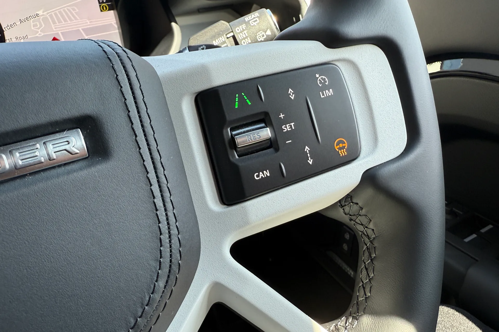 LAND ROVER Defender 130 thumbnail image number 33
