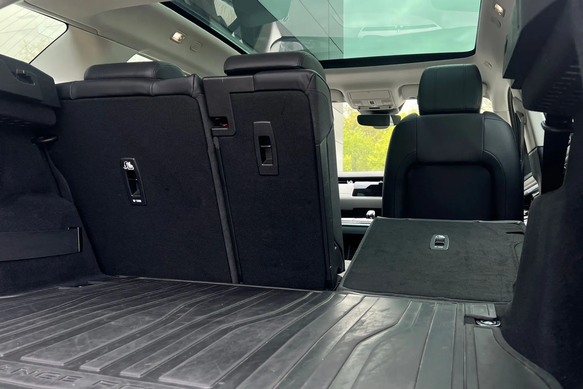 LAND ROVER RANGE ROVER EVOQUE thumbnail image number 32