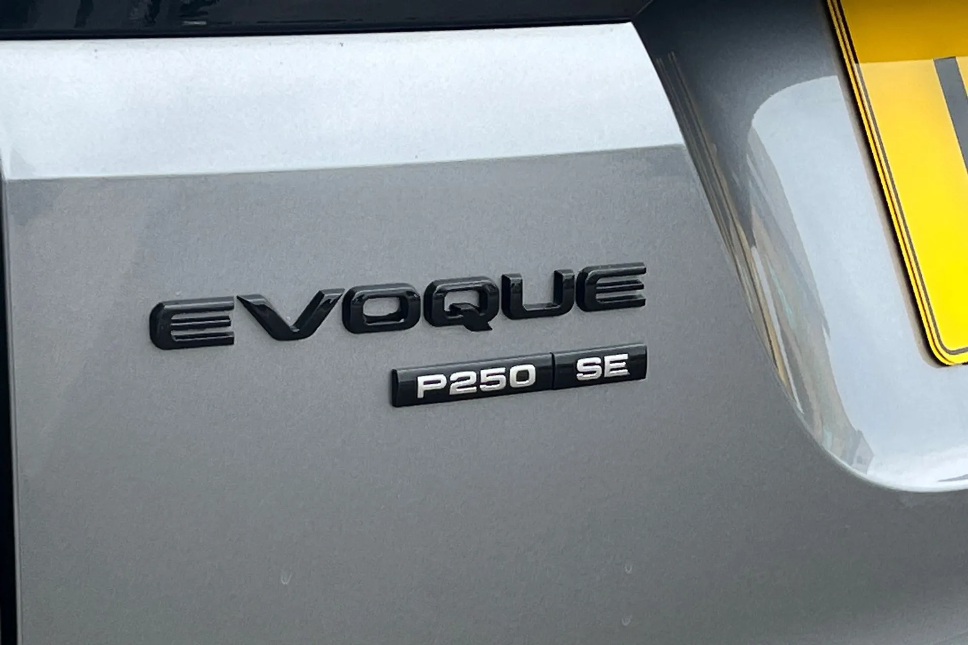 LAND ROVER RANGE ROVER EVOQUE thumbnail image number 22