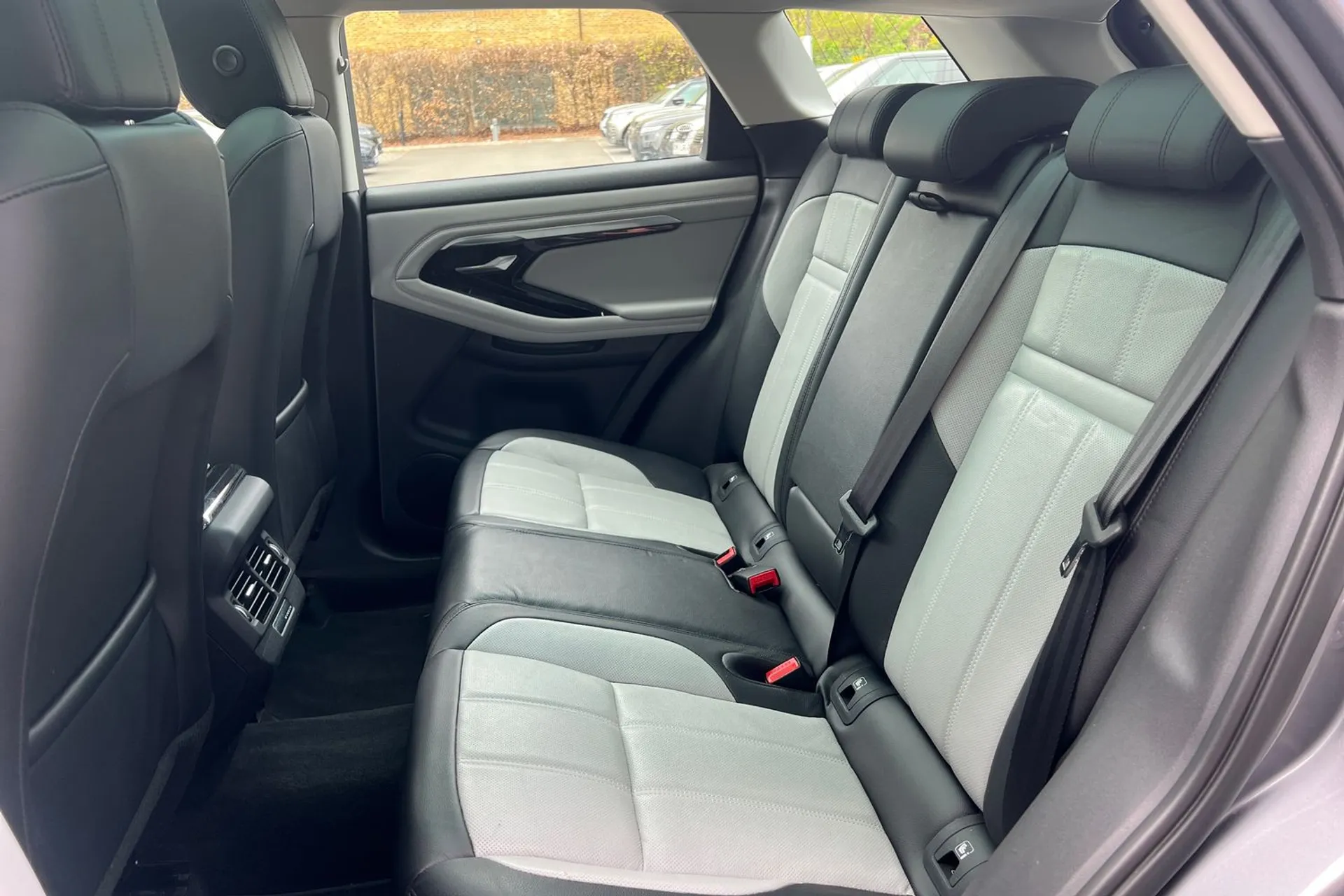 LAND ROVER RANGE ROVER EVOQUE thumbnail image number 43