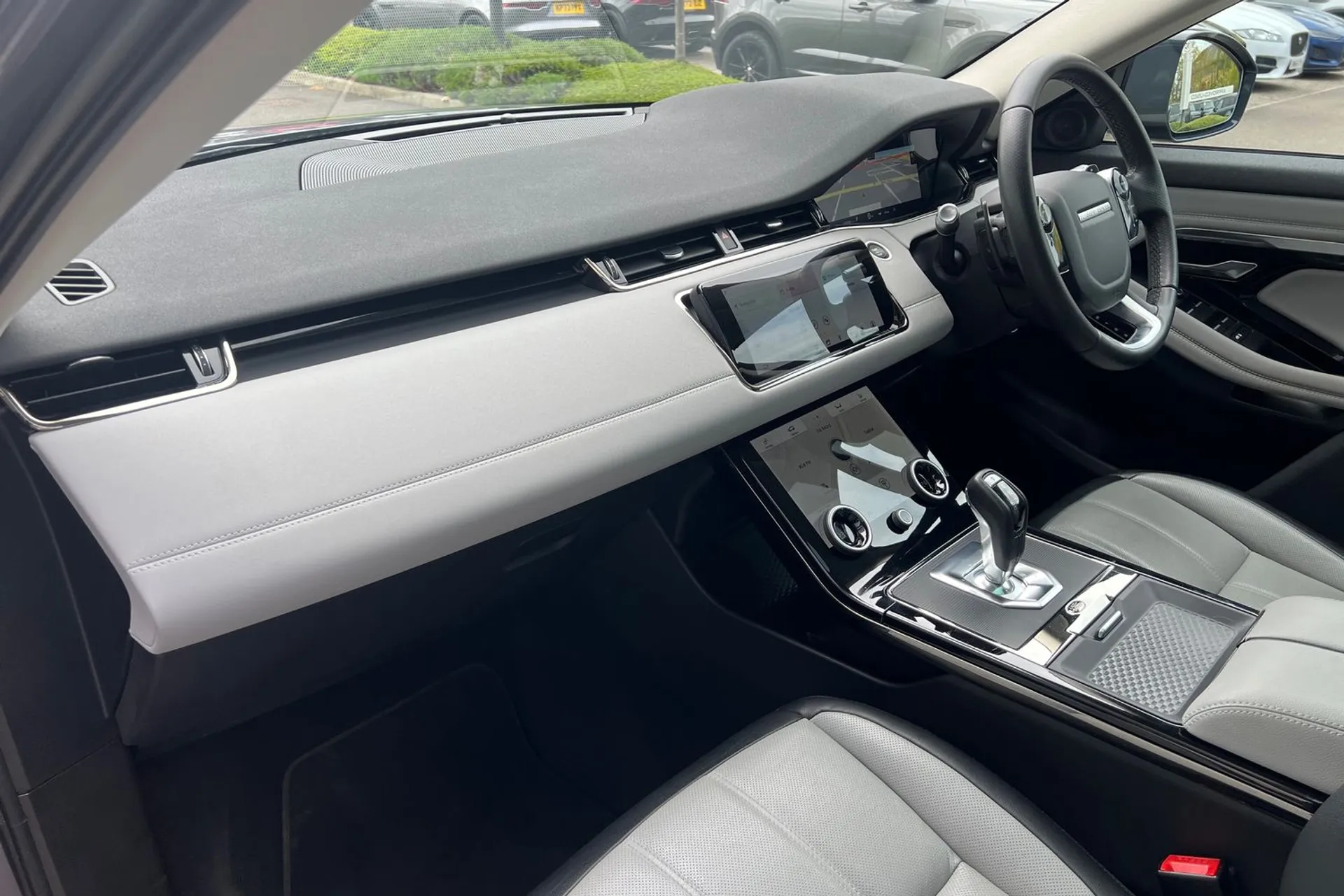 LAND ROVER RANGE ROVER EVOQUE thumbnail image number 41
