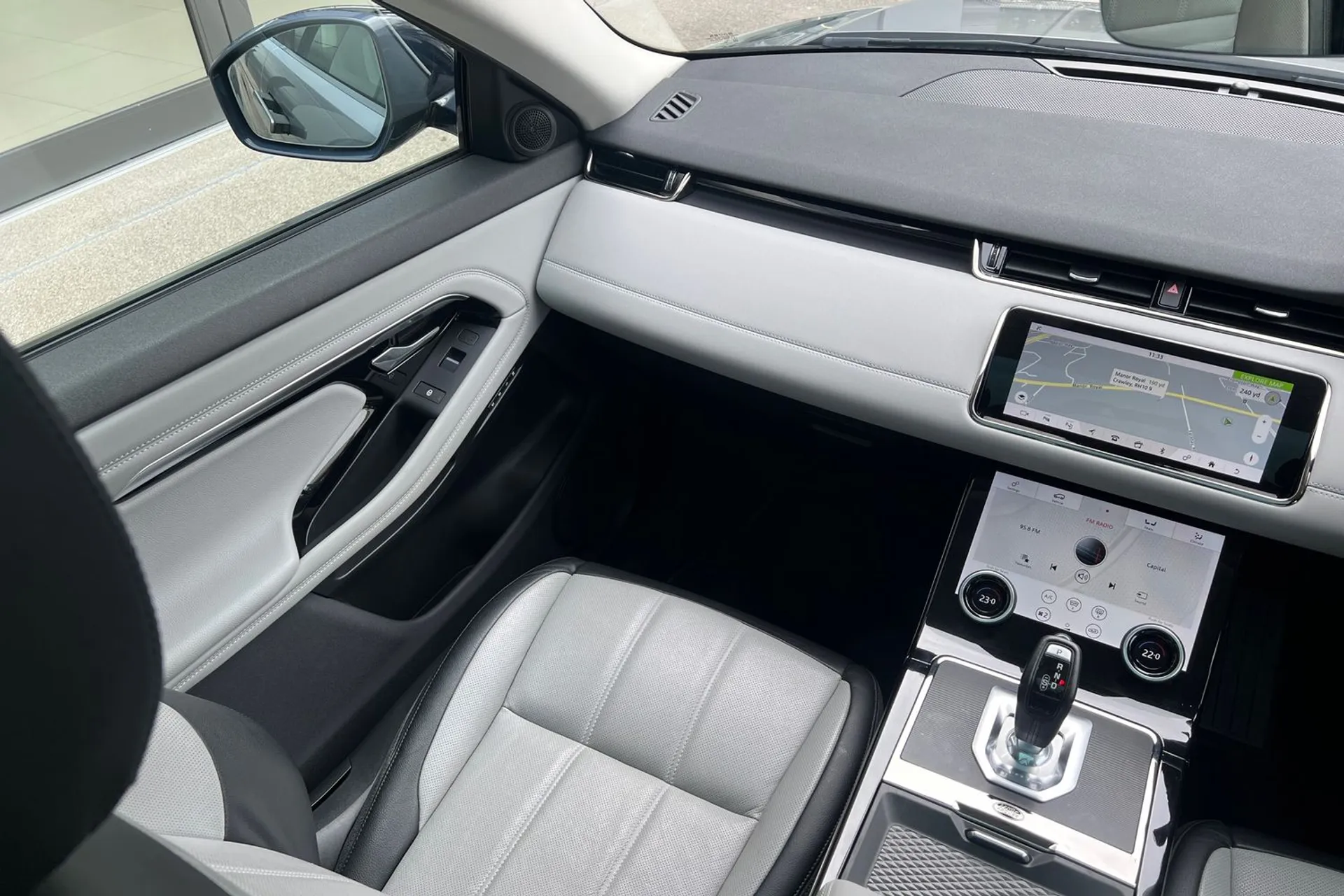 LAND ROVER RANGE ROVER EVOQUE thumbnail image number 23