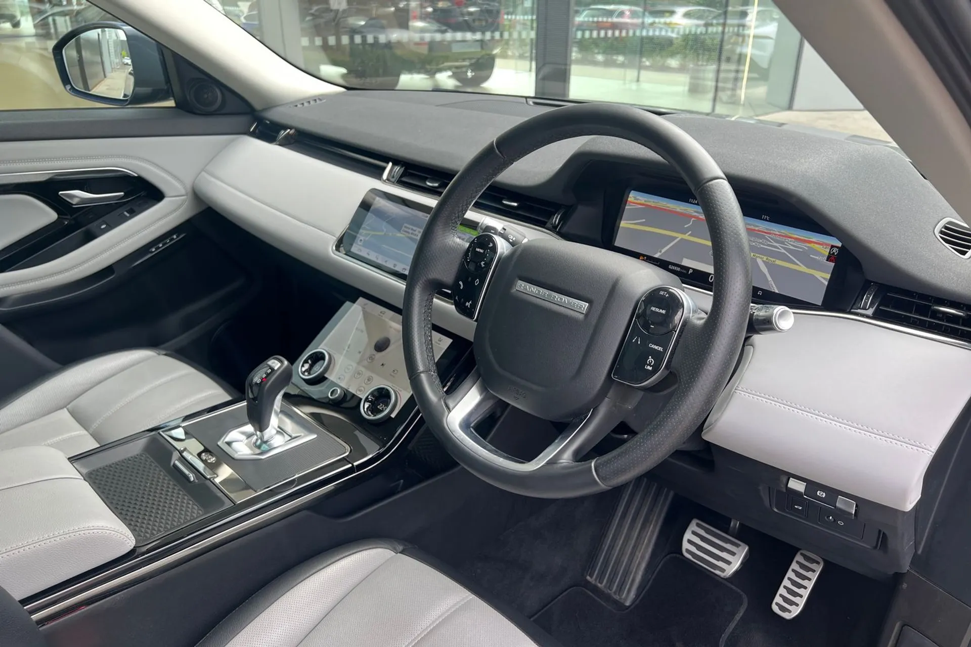 LAND ROVER RANGE ROVER EVOQUE thumbnail image number 40