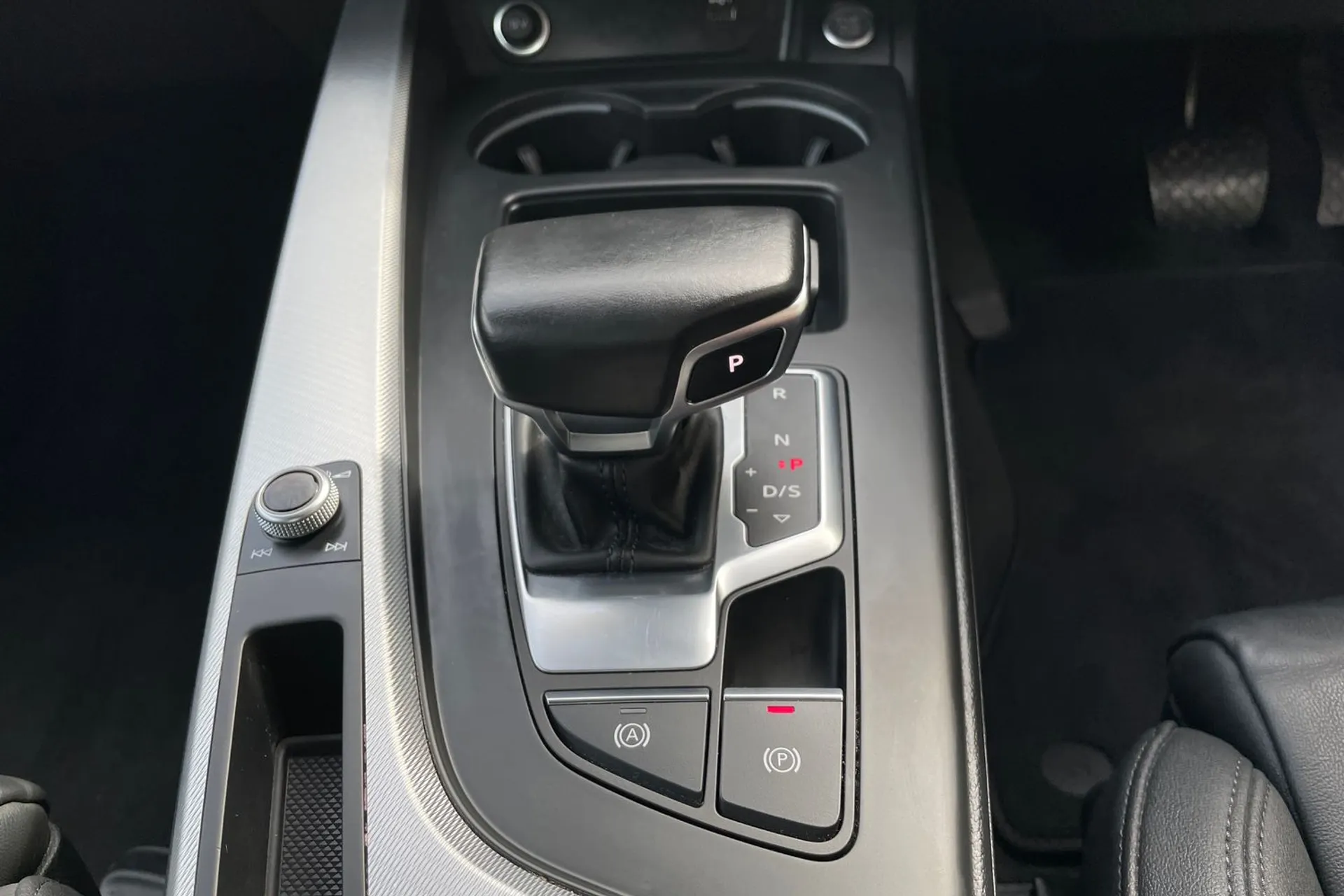 Audi A5 thumbnail image number 43