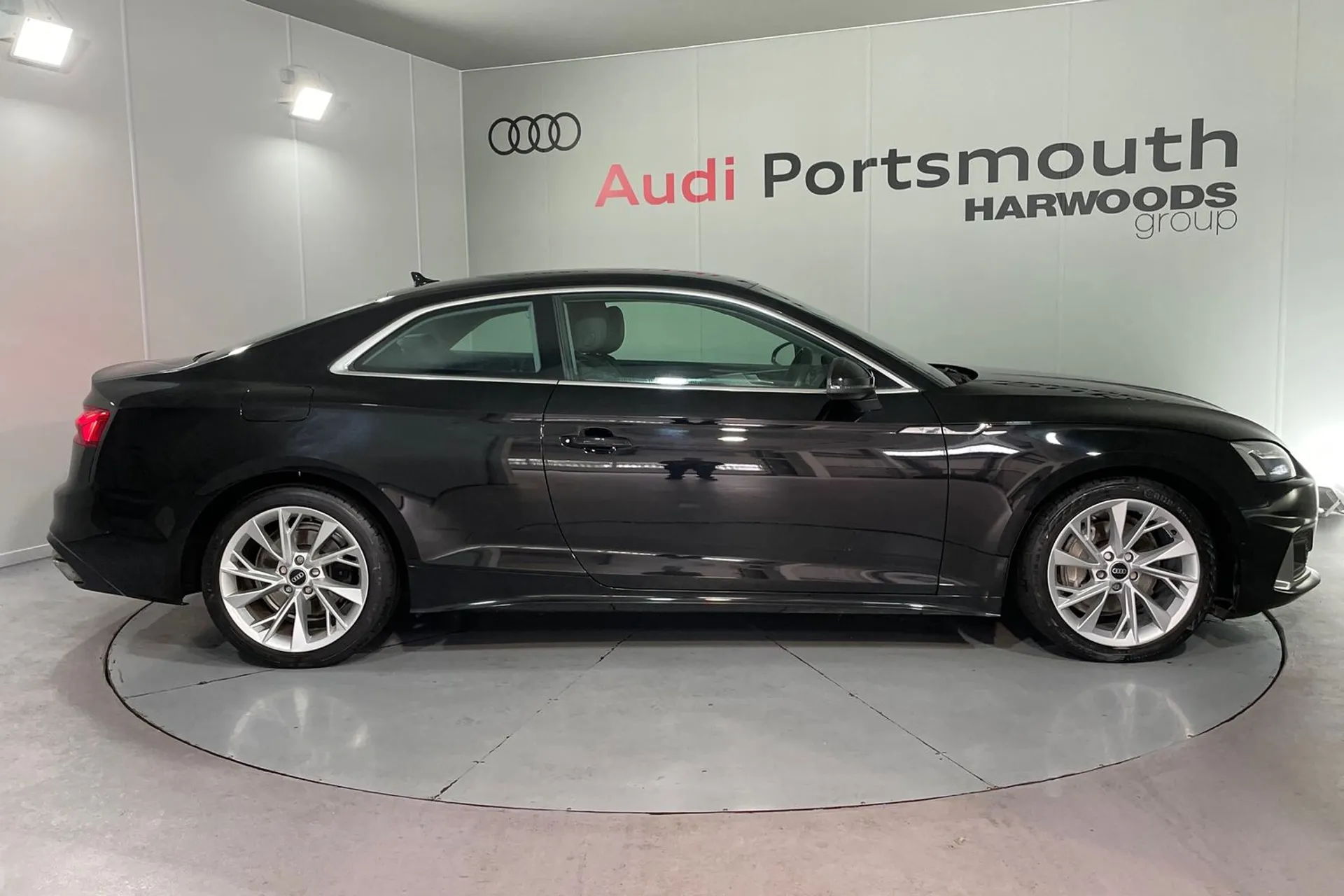 Audi A5 thumbnail image number 2