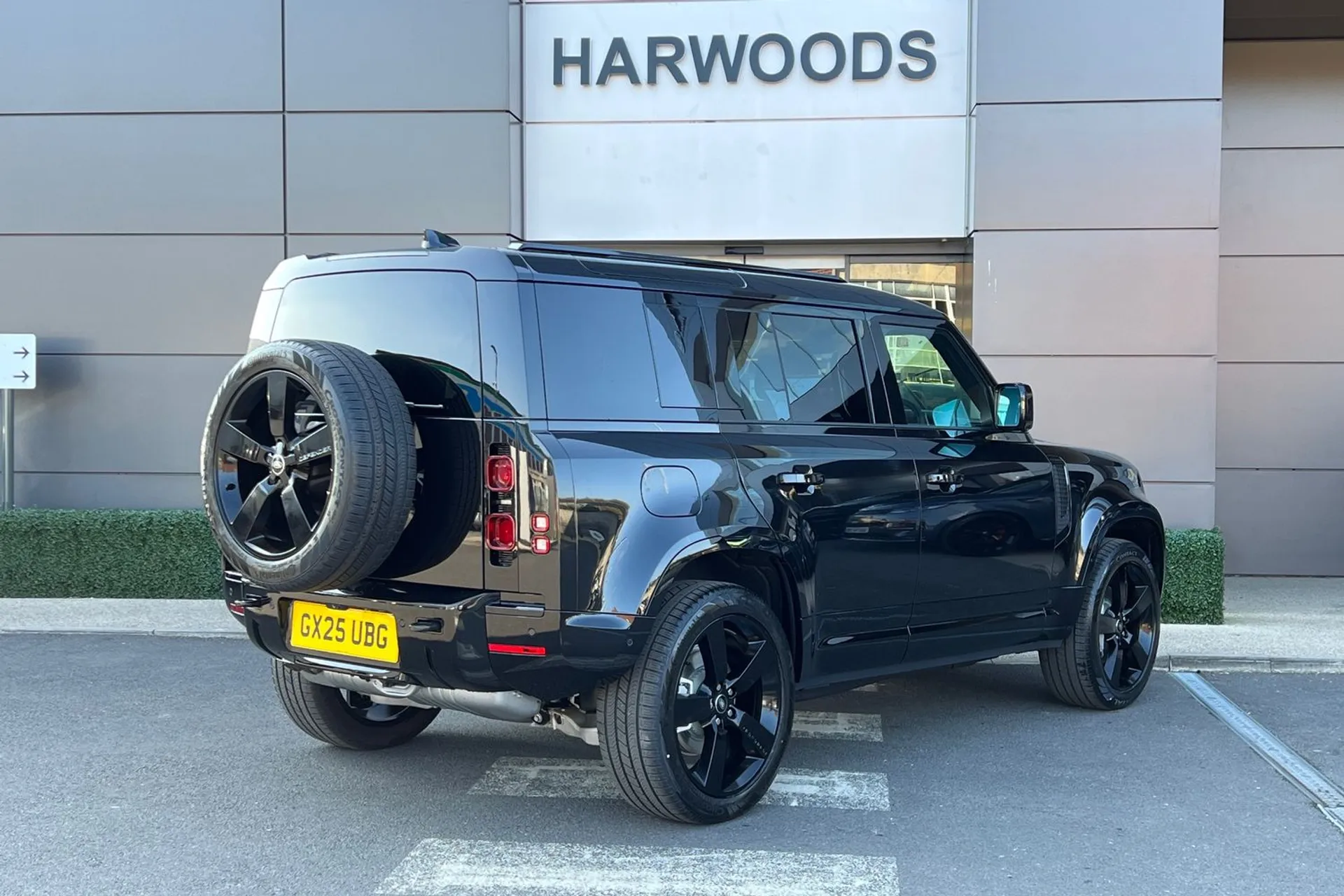 LAND ROVER DEFENDER thumbnail image number 6