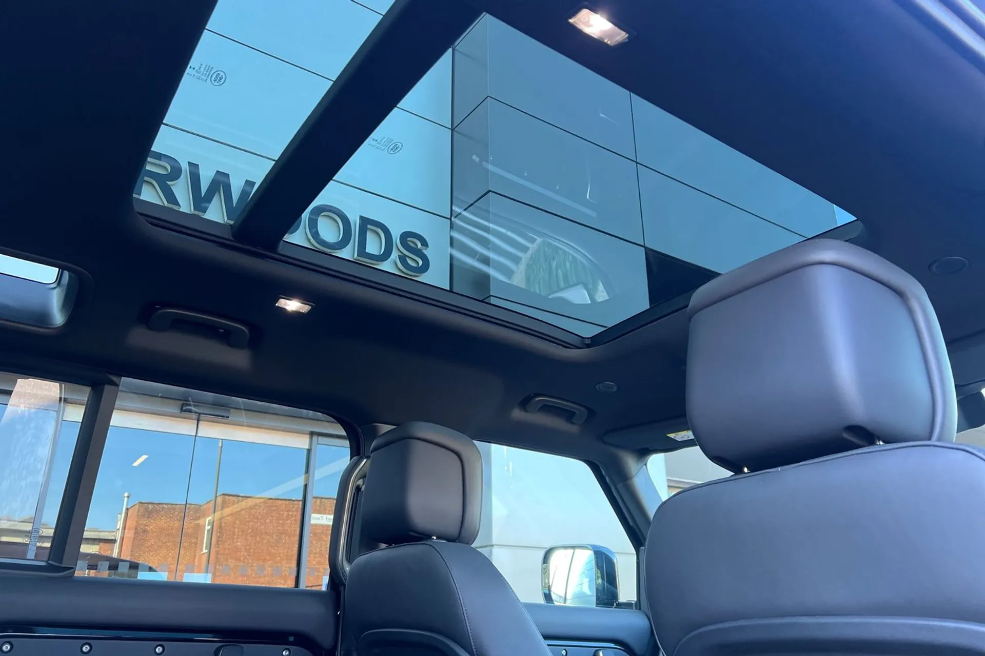 LAND ROVER DEFENDER thumbnail image number 48