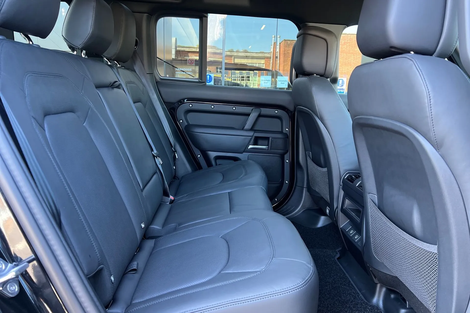 LAND ROVER DEFENDER thumbnail image number 47