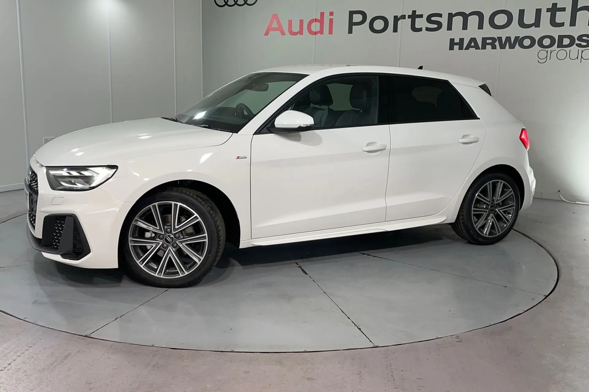 Audi A1 thumbnail image number 9