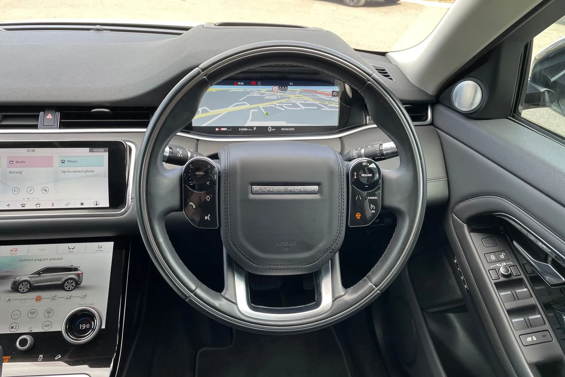 LAND ROVER RANGE ROVER EVOQUE thumbnail image number 12